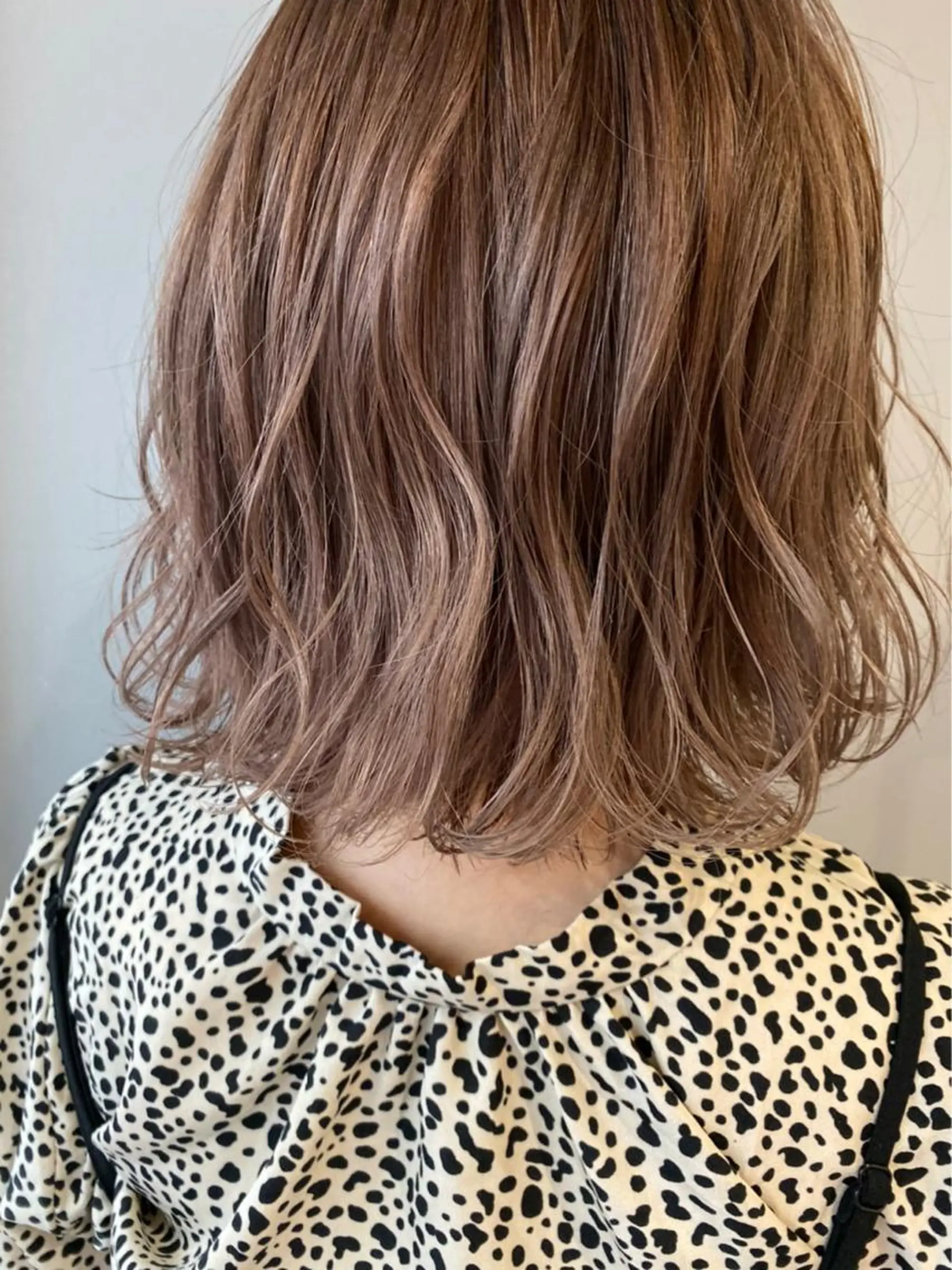 ショート カラー ヘアアレンジ lani ブリーチ /ダブルカラーのヘアスタイル