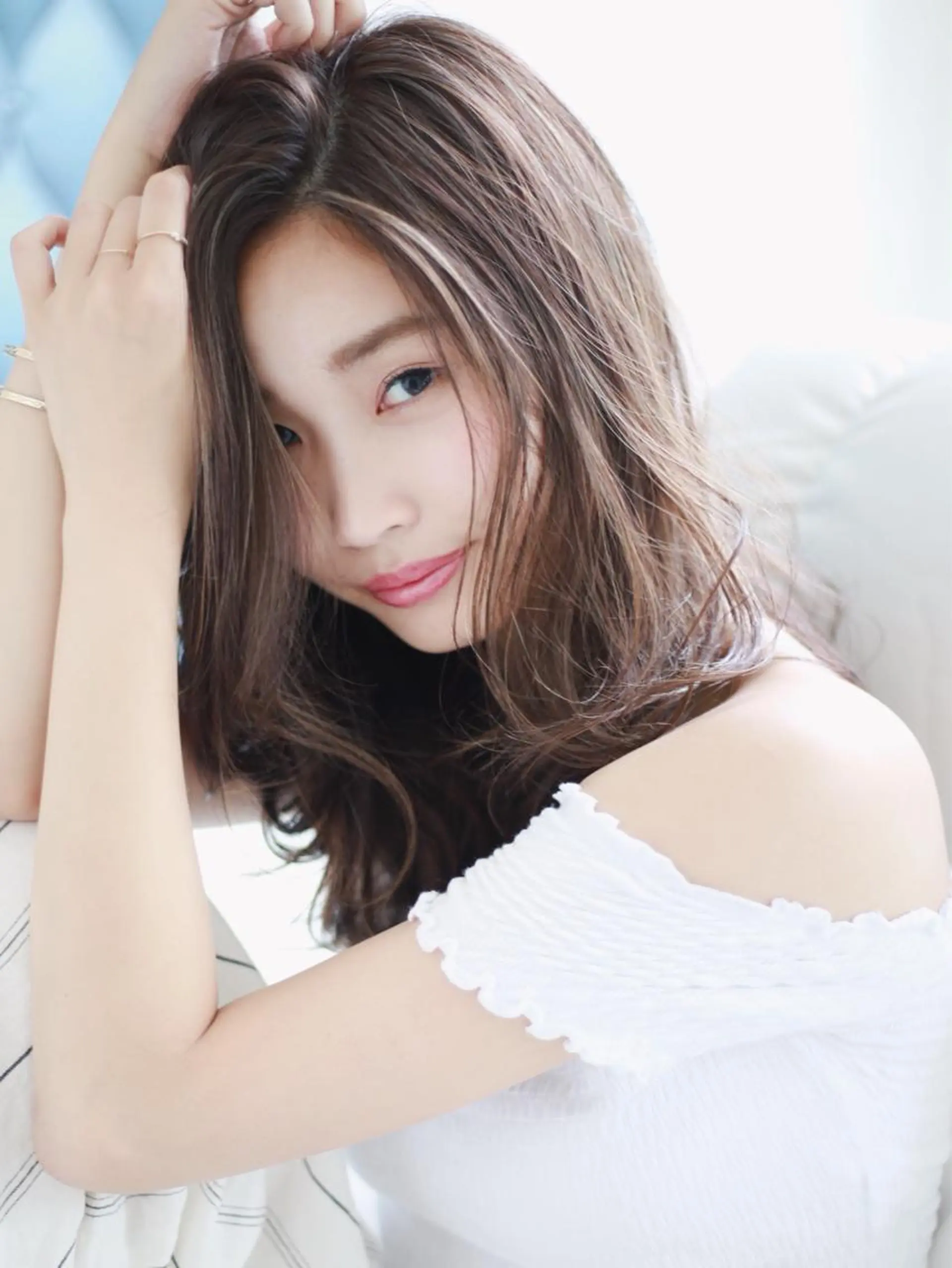 セミロング カラー パーマ ボブ アンブレラカラー💫 フェイスフレーミングのヘアスタイル