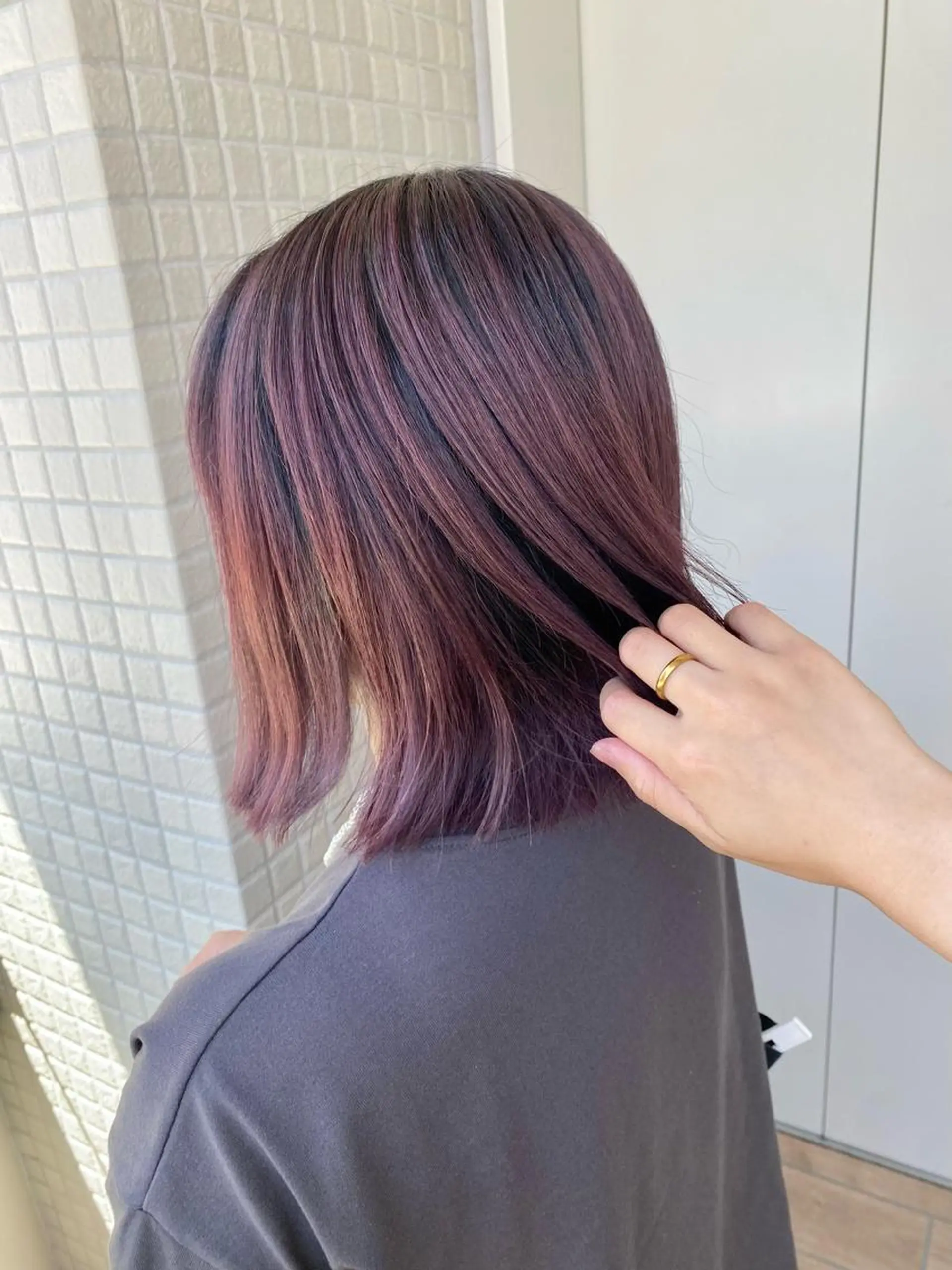 カラー 透けるベージュ/ 艶カラー♡のヘアスタイル