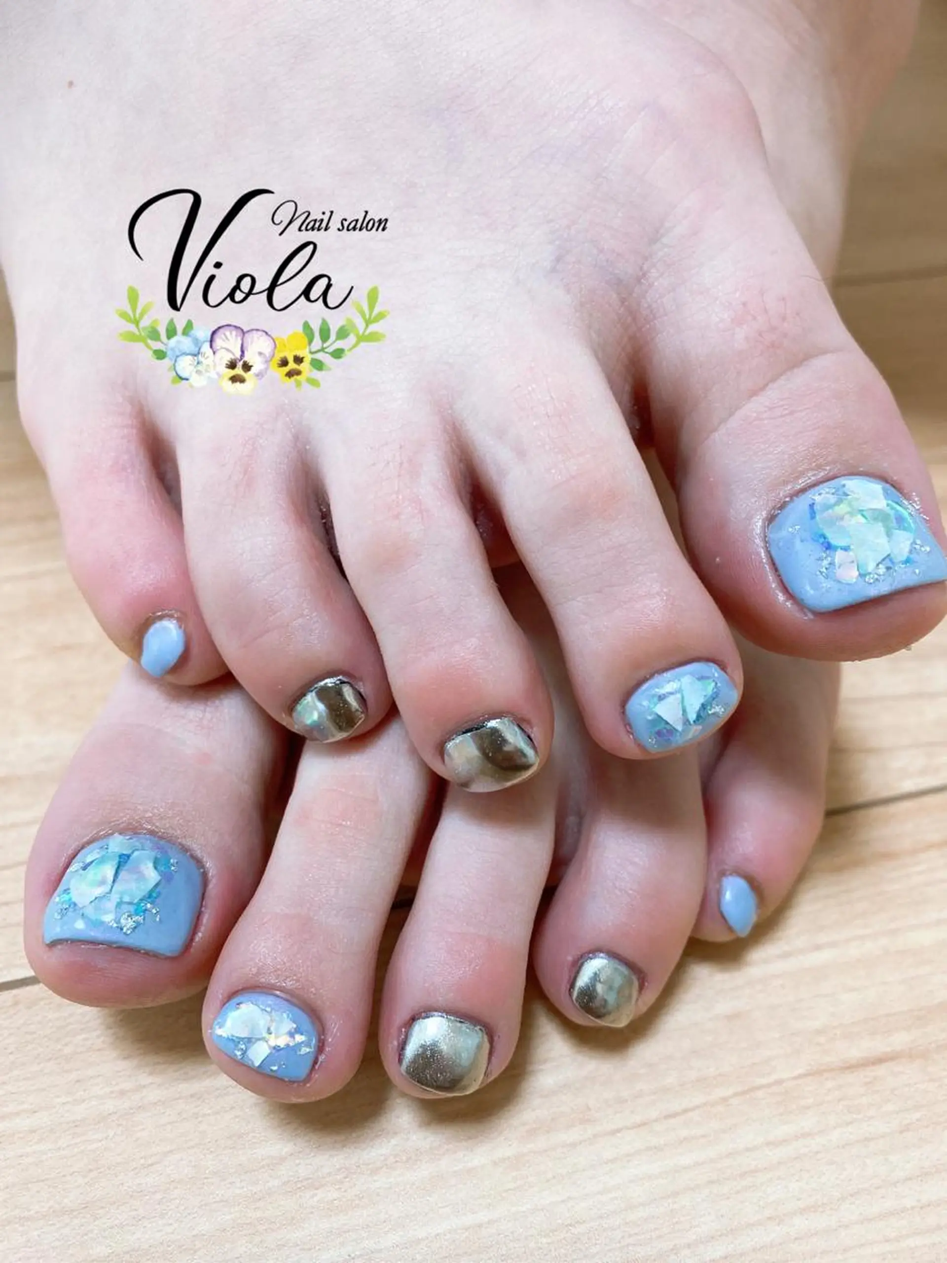ネイル ブルー ミラーネイル Nailsalon Viola所属・ネイルサロン Violaのネイルデザイン
