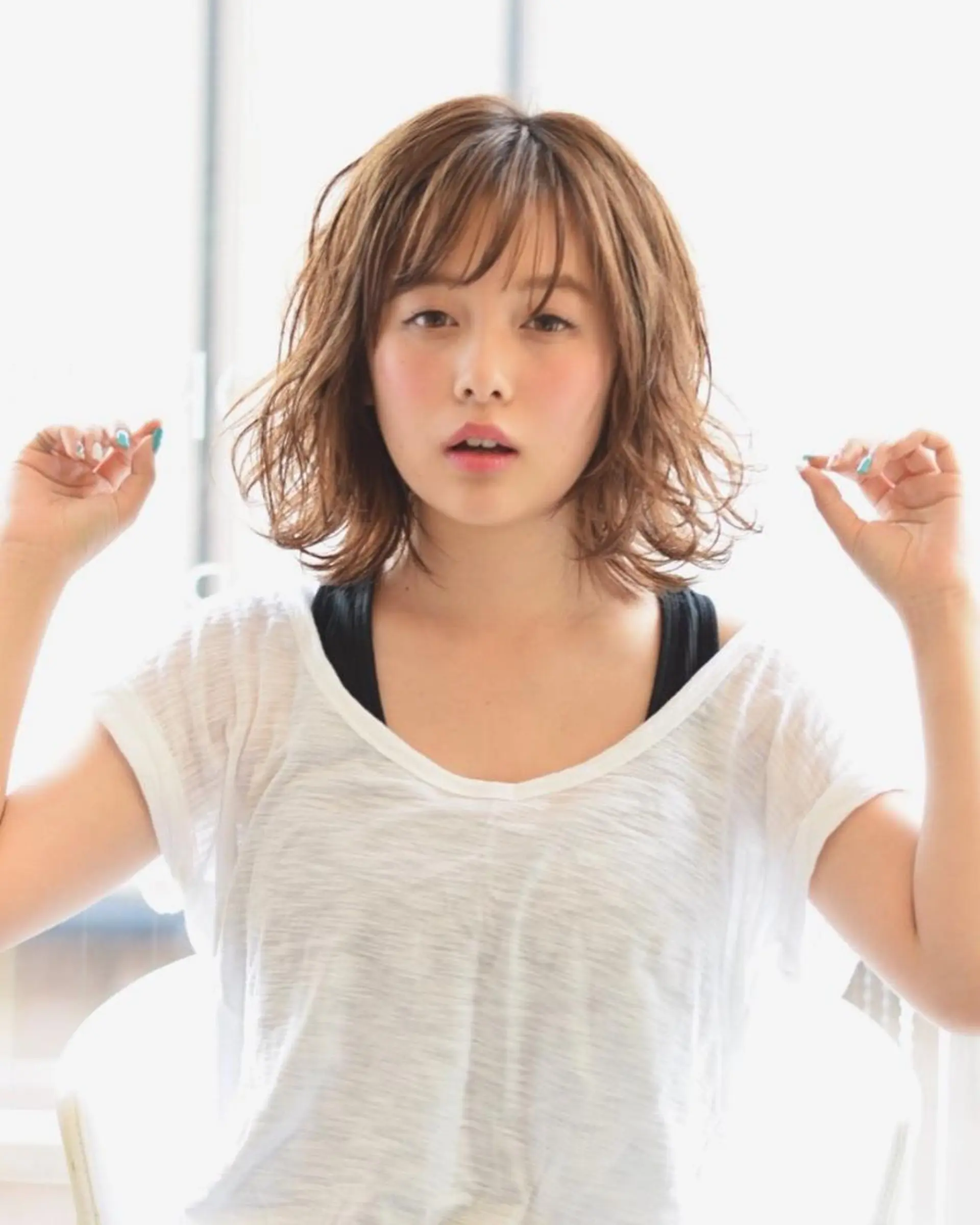 カラー ベージュカラー フォギーベージュ ハイライトカラー ショートヘア、ボブ こやさん　コヤマのヘアスタイル