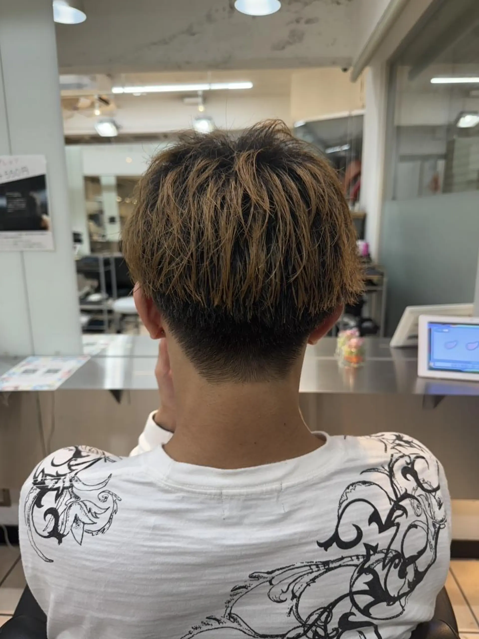 ショート MEN'S HAIR BLEACHi 大宮店所属・小山 亜羅司のヘアスタイル