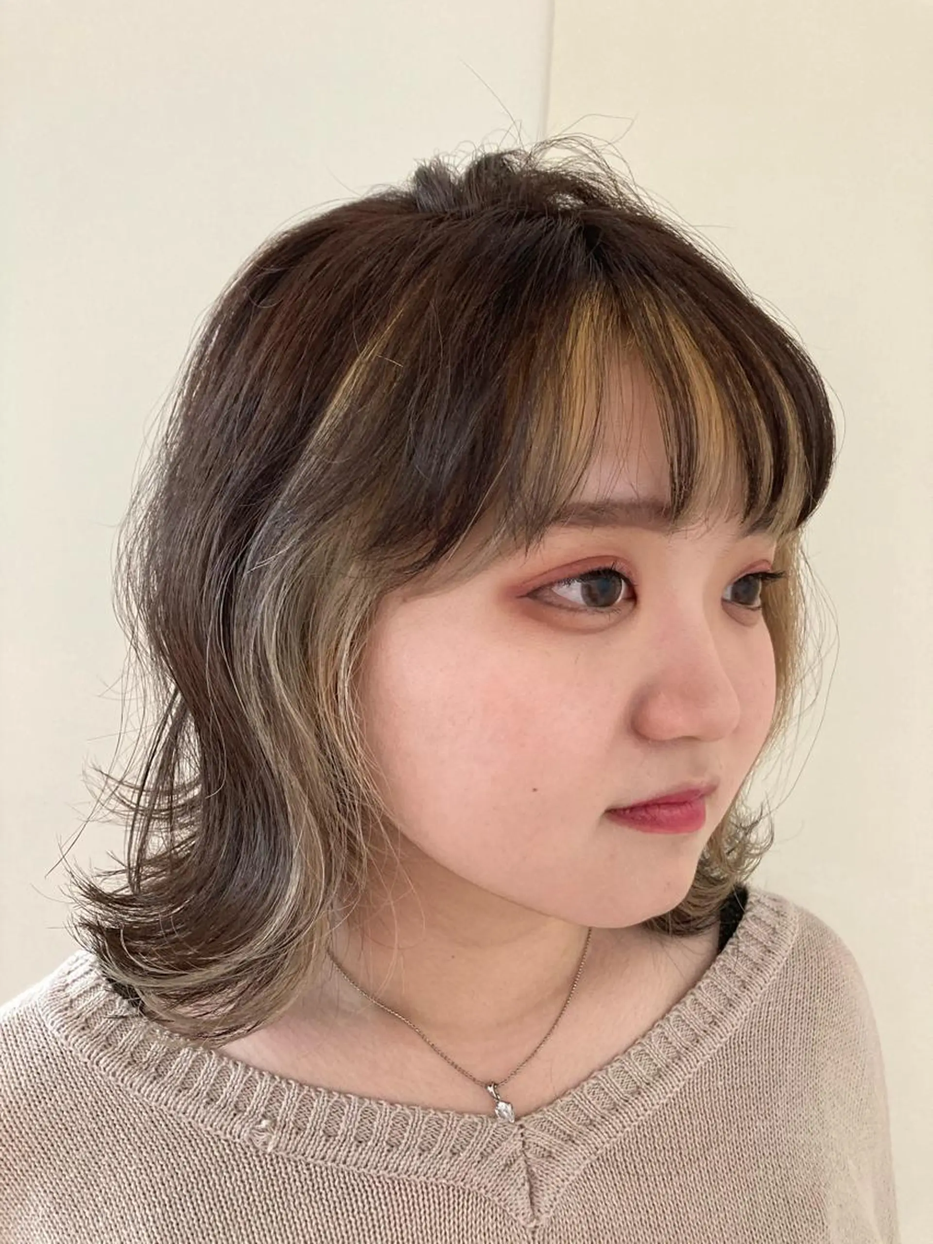 ミディアム ミストバング カット ヘアカラー トリートメント PazRood所属・PazRood 山下のヘアスタイル