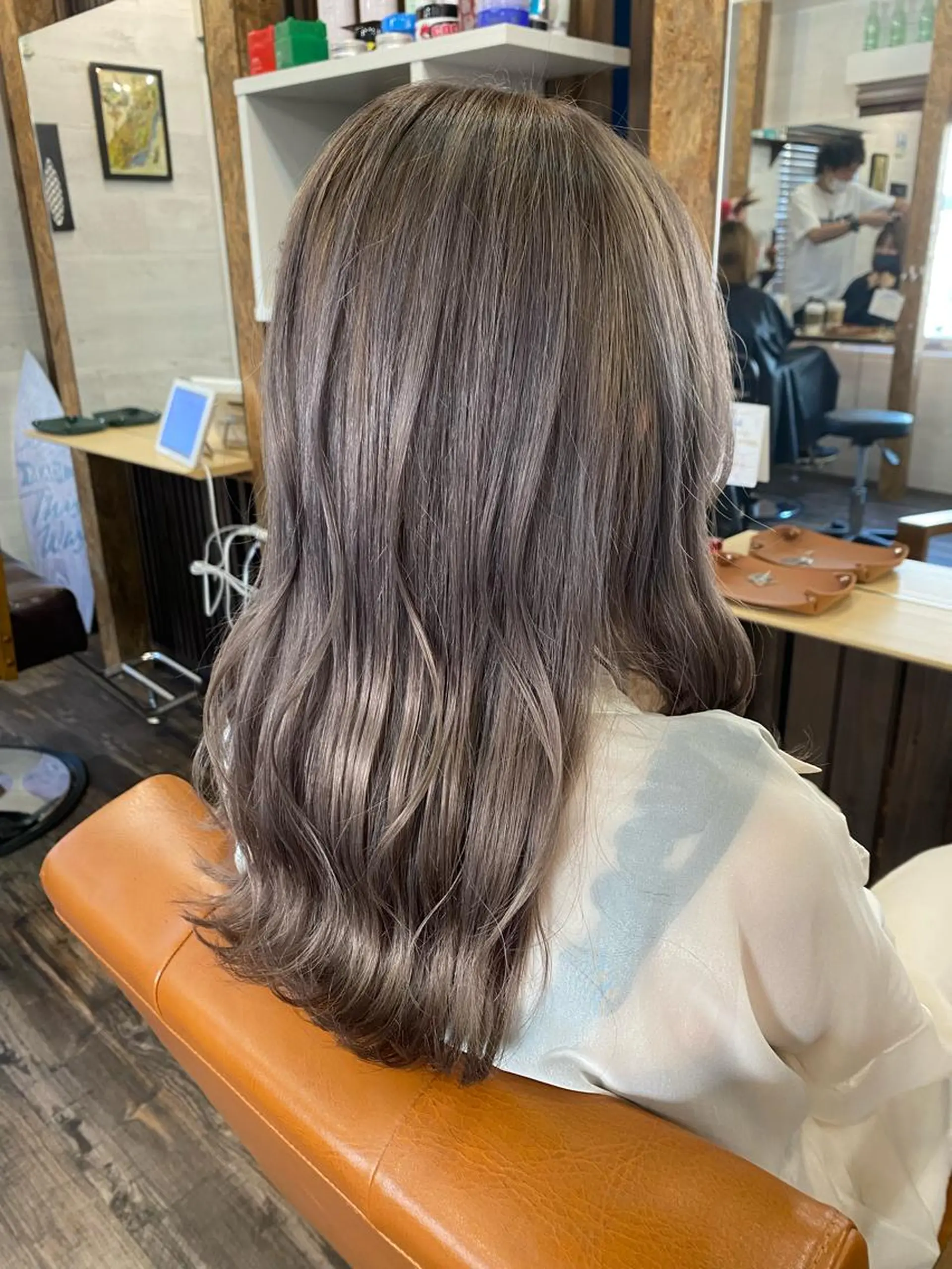 セミロング カラー ブリーチ毛対応酸性 ストレート🌈サキのヘアスタイル