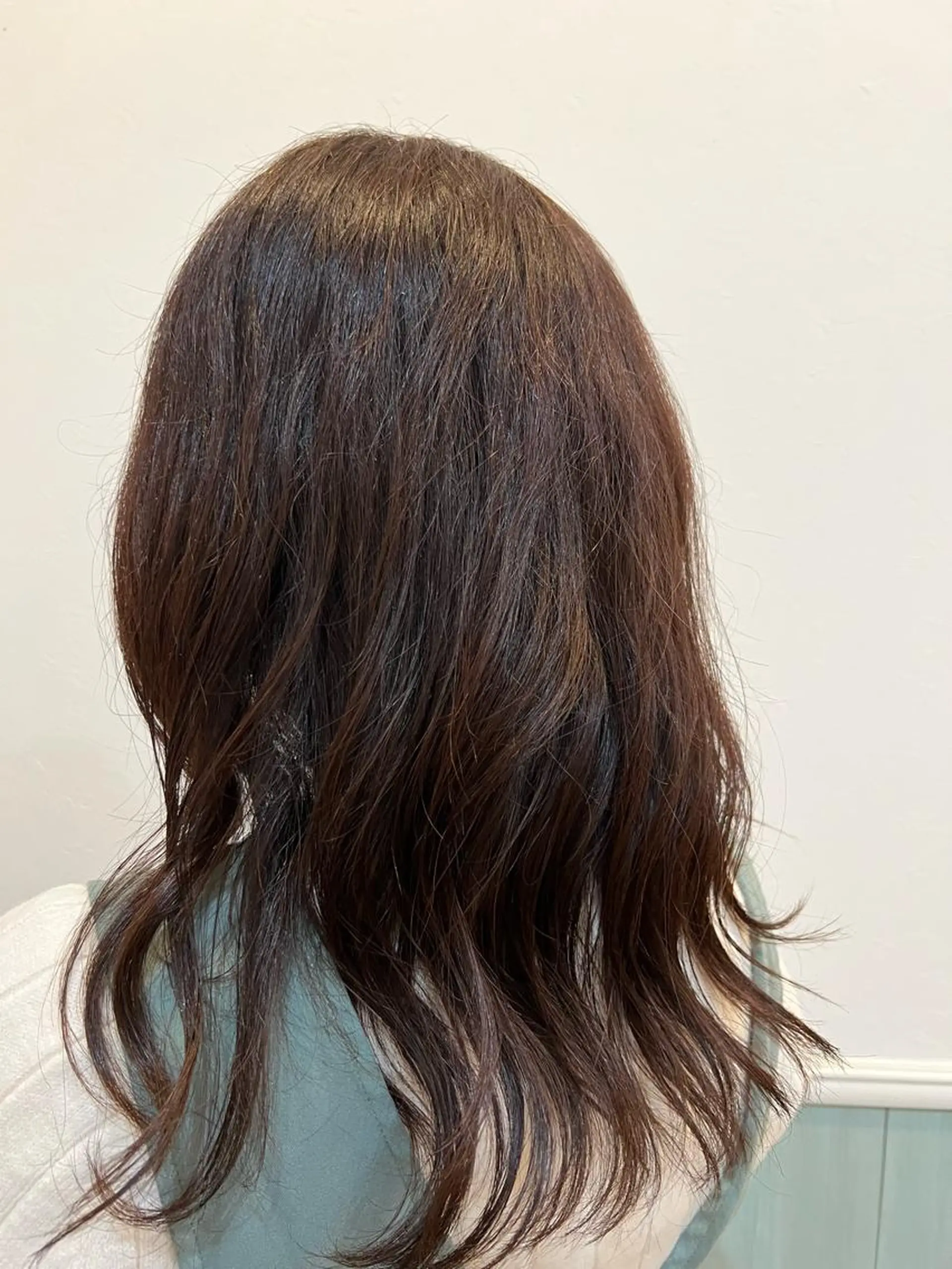 セミロング カラー 🐰ハイトーンカラー 畠山　渡🐰のヘアスタイル