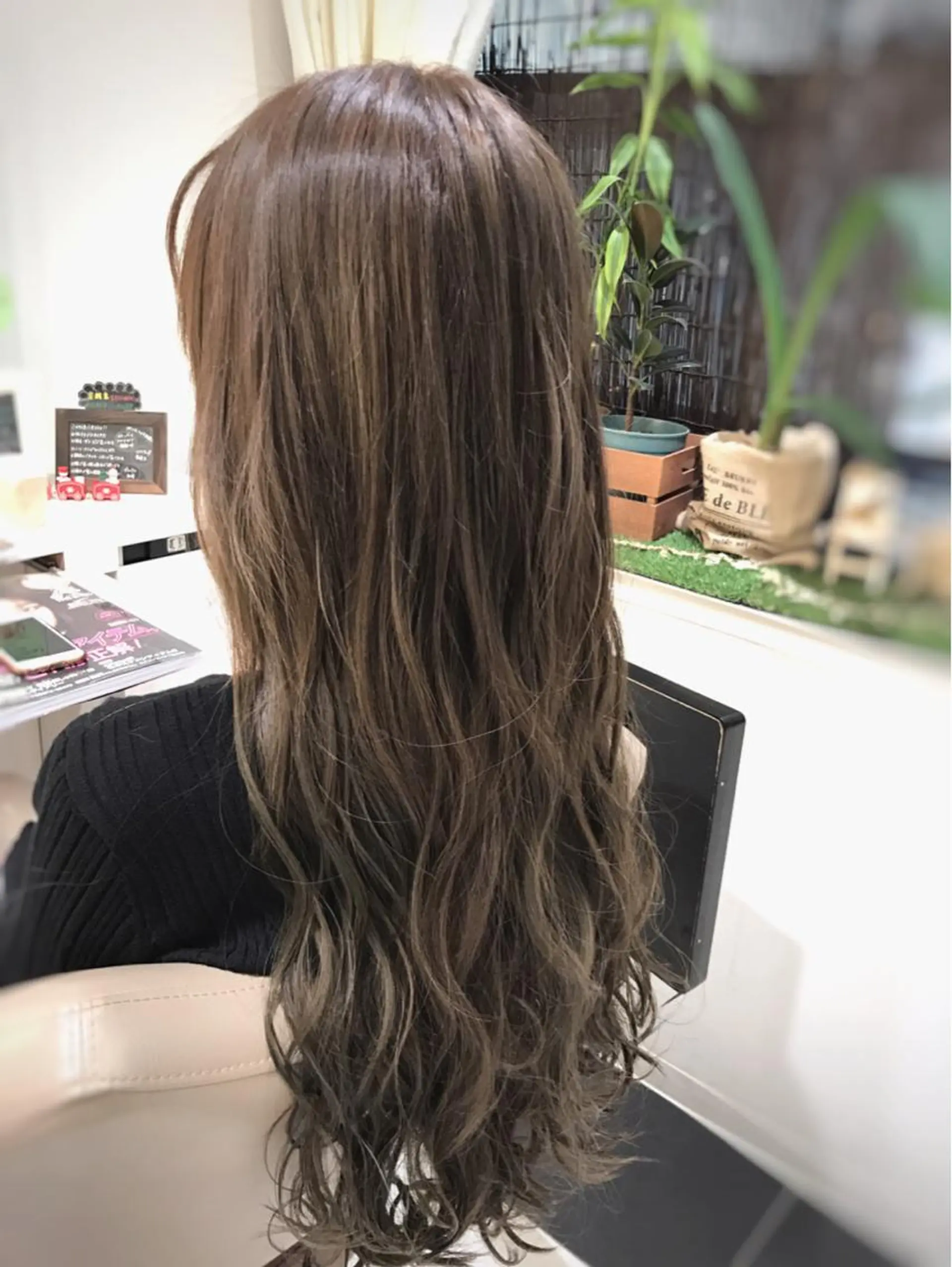 ロング カラー ブリーチ ブルーカラー ブルージュ 透明感カラー グラデーションカラー 山崎俊輔/髪質改善 /バレイヤージュのヘアスタイル