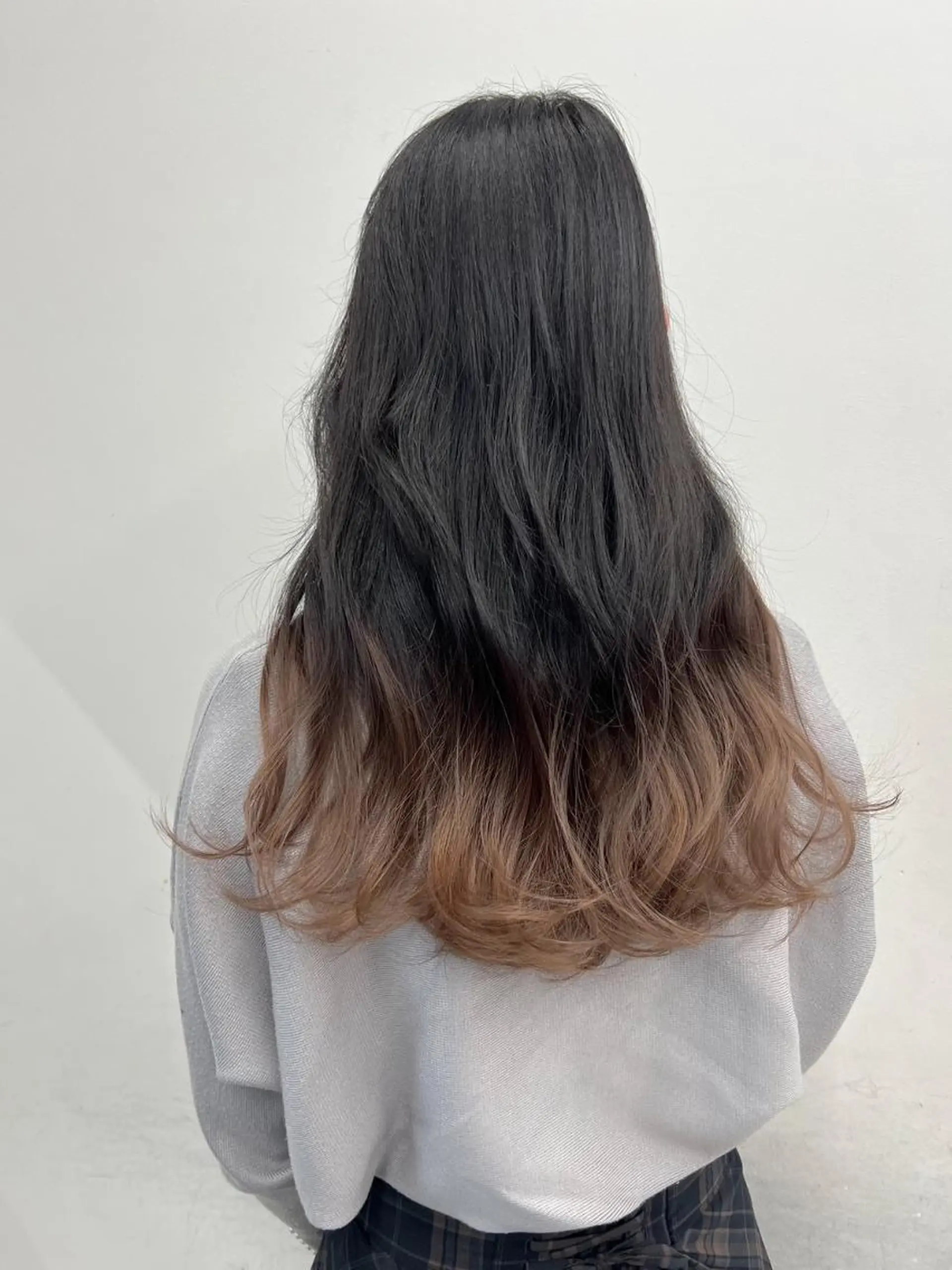 ロング カラー アディクシーカラー アッシュ ブルーカラー ダークアッシュ グレージュ 【公式】amble luxe池袋東口🩷のヘアスタイル