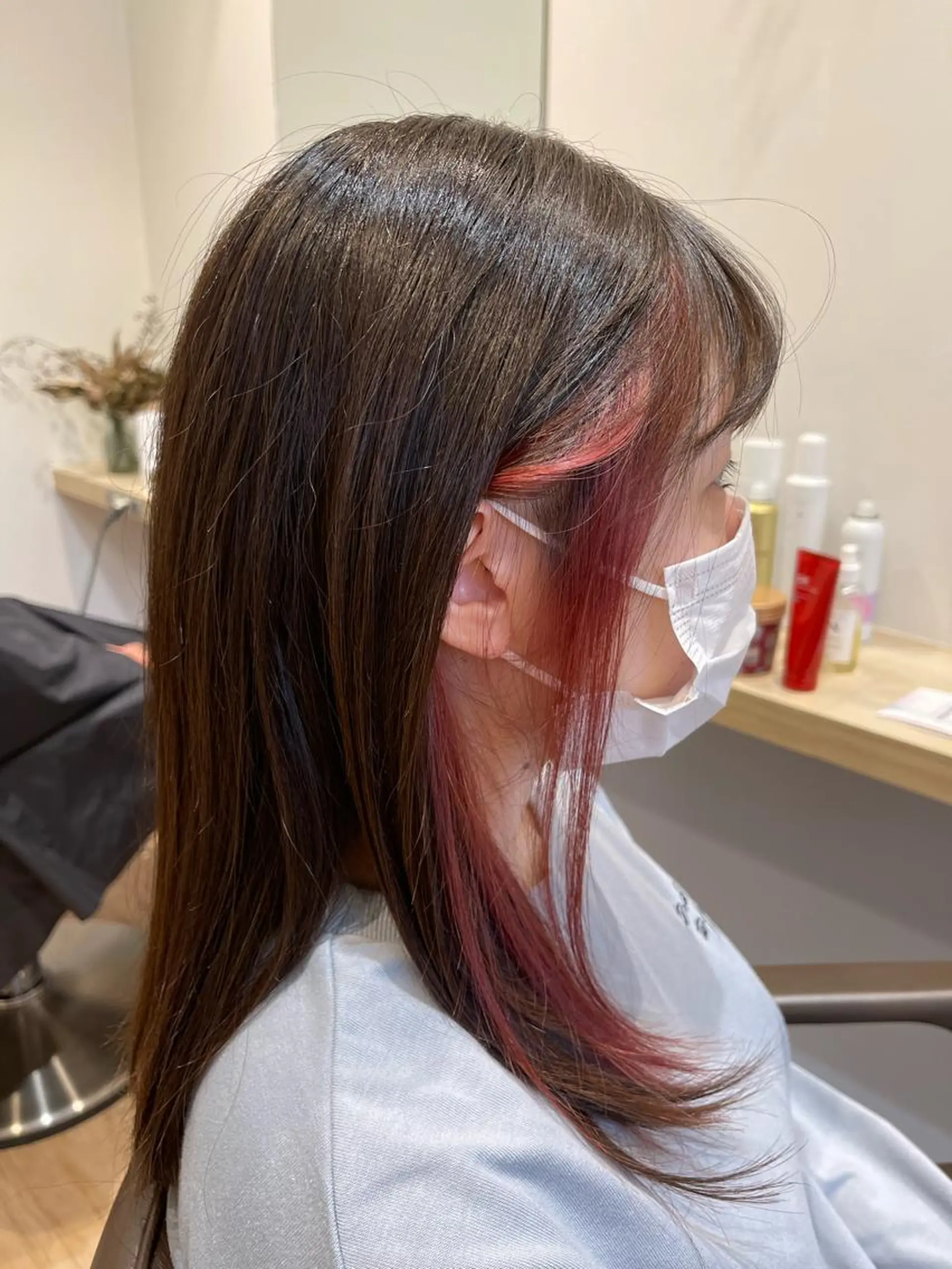 セミロング カラー ブリーチ イヤリングカラー ピンクカラー 鎌田 一徳のヘアスタイル