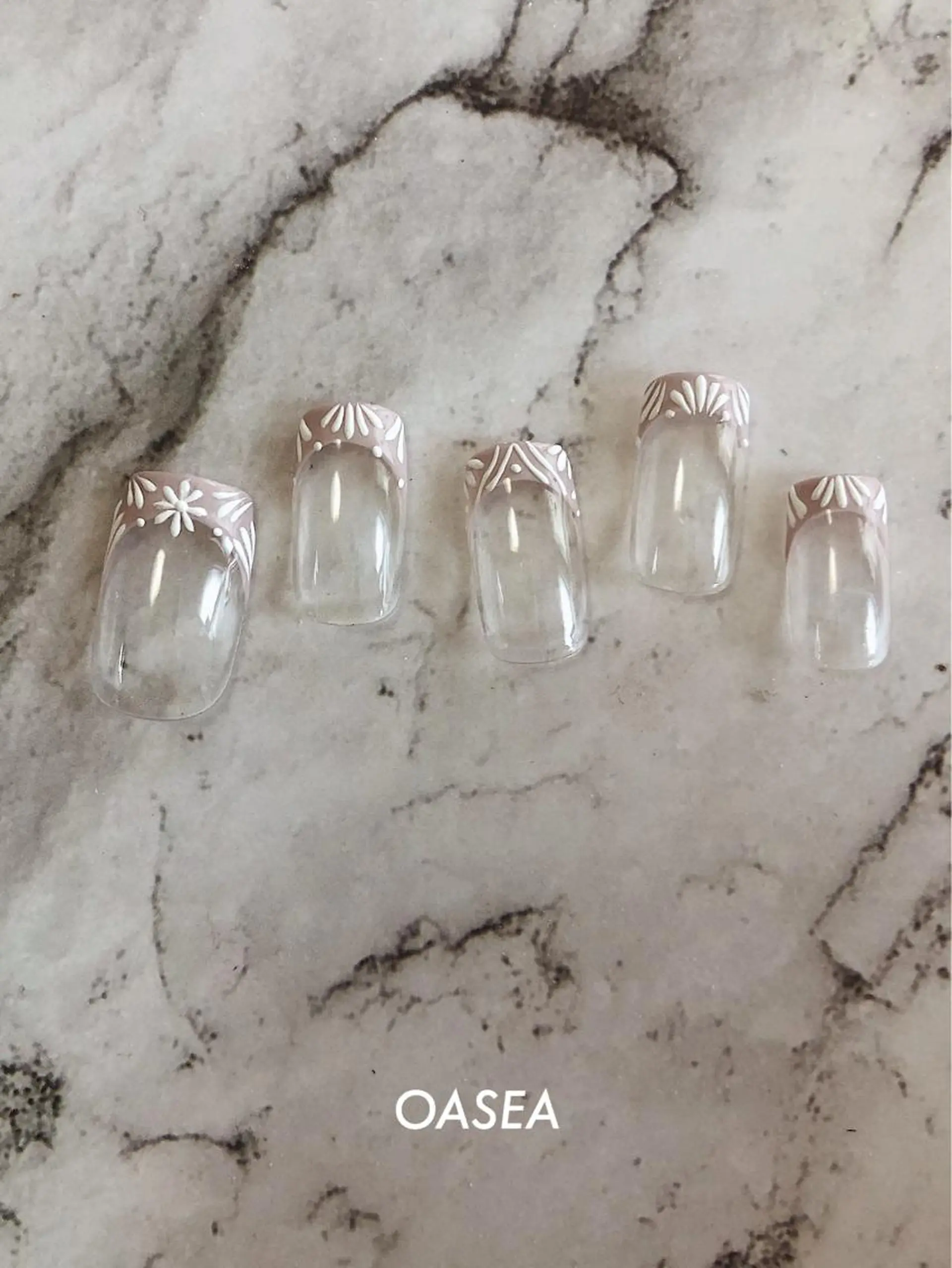 ネイル ハンドネイル 🌞💜 KAORI 🌴のネイルデザイン