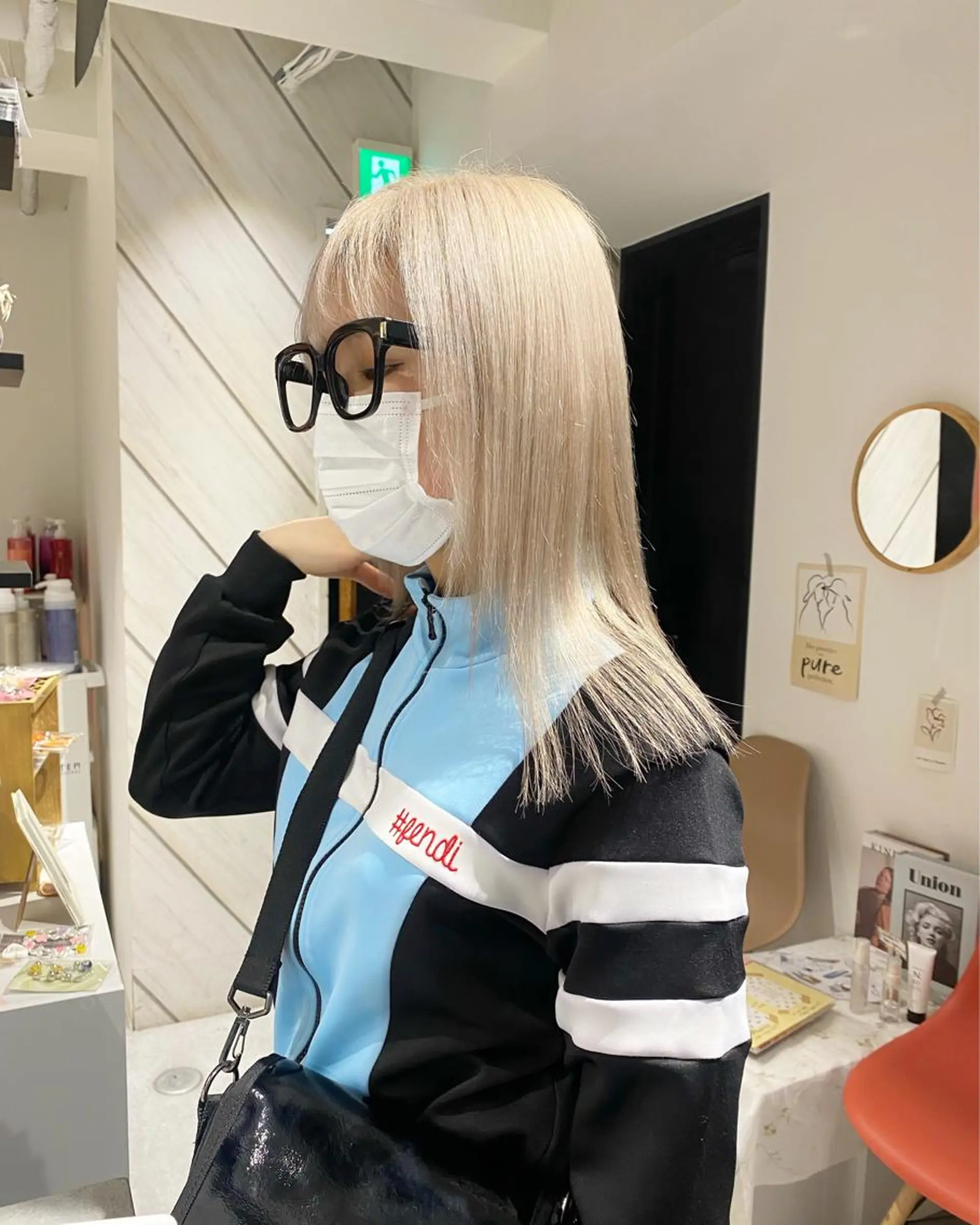 ミディアム デザイン🥇複雑履歴 ハイトーン特化のヘアスタイル