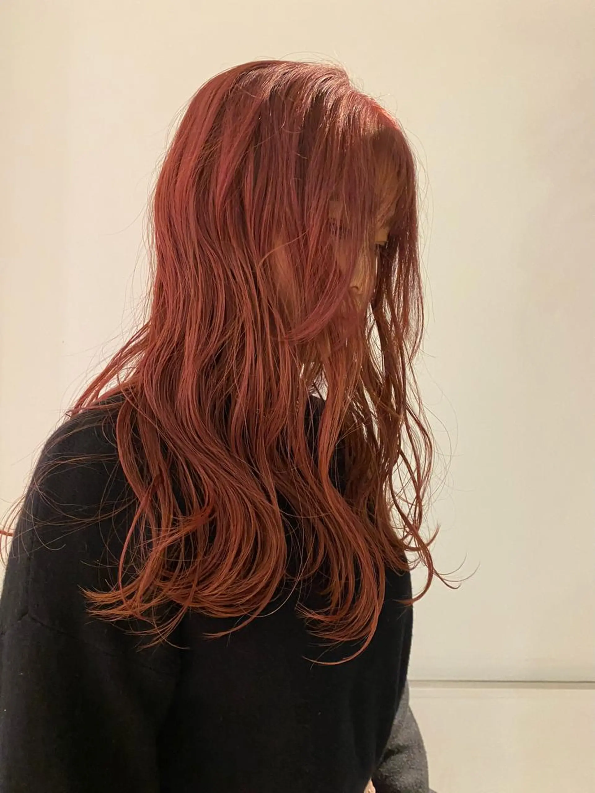 ロング saya🌿レイヤー カット/透明感カラーのヘアスタイル