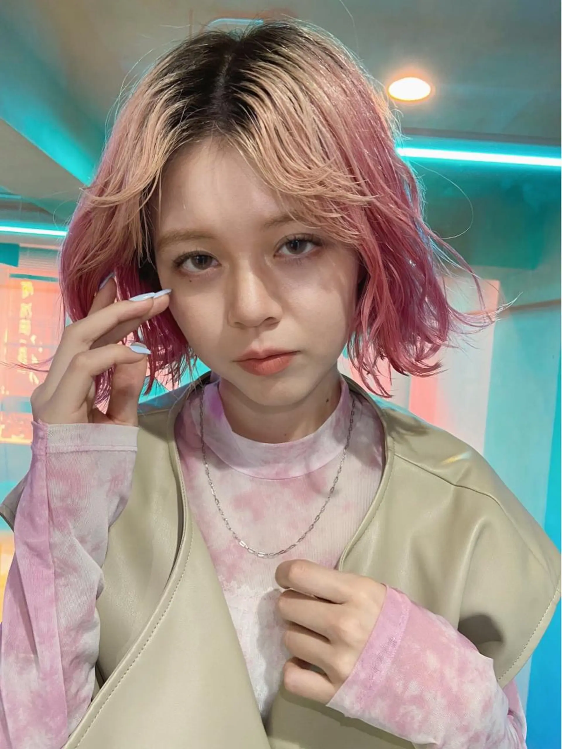 ミディアム カラー ヘアカラー yuna/ボブカット /ハイトーンカラーのヘアスタイル