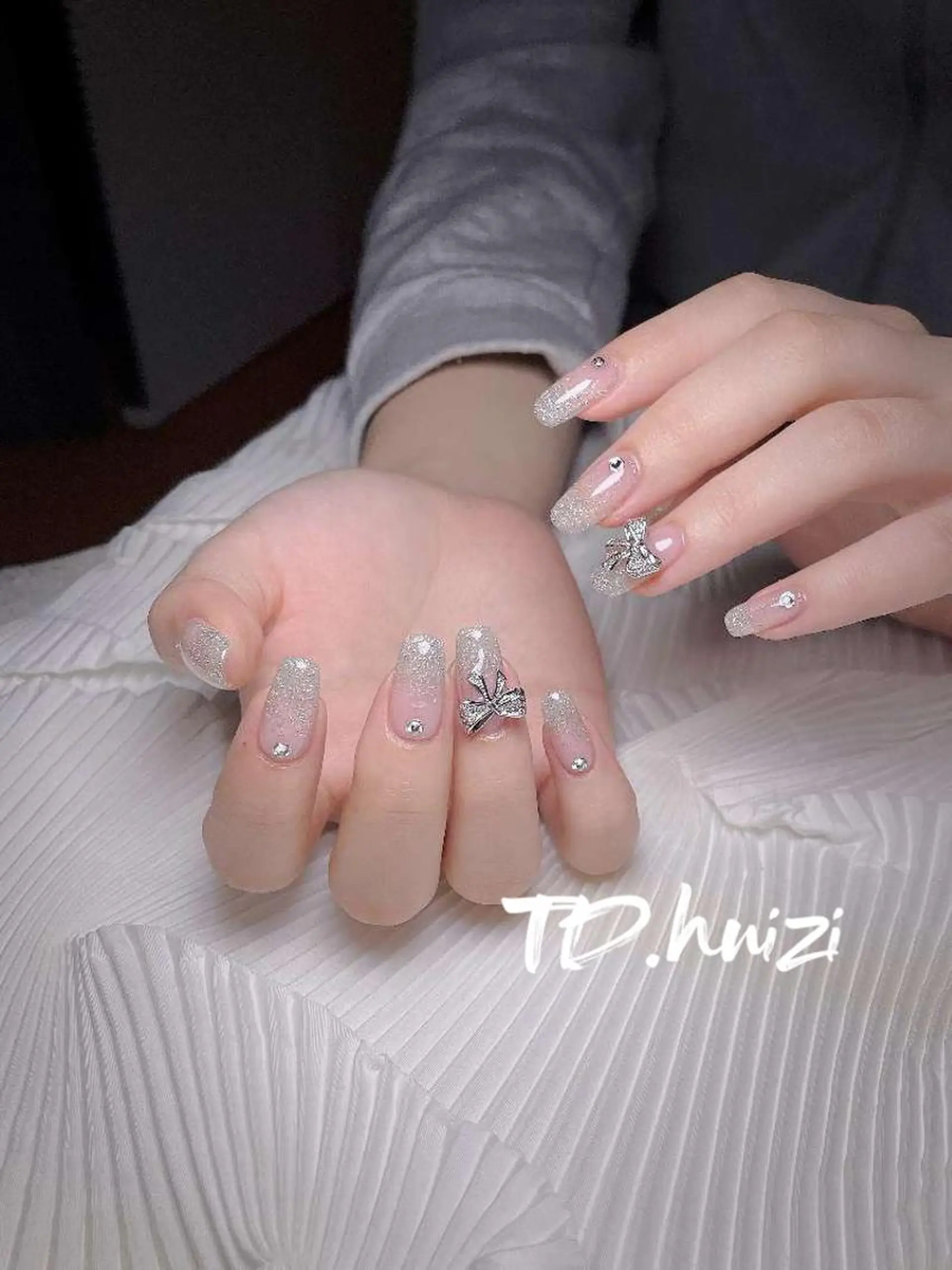 ミディアム めぐみのネイルサロン 惠のネイルデザイン