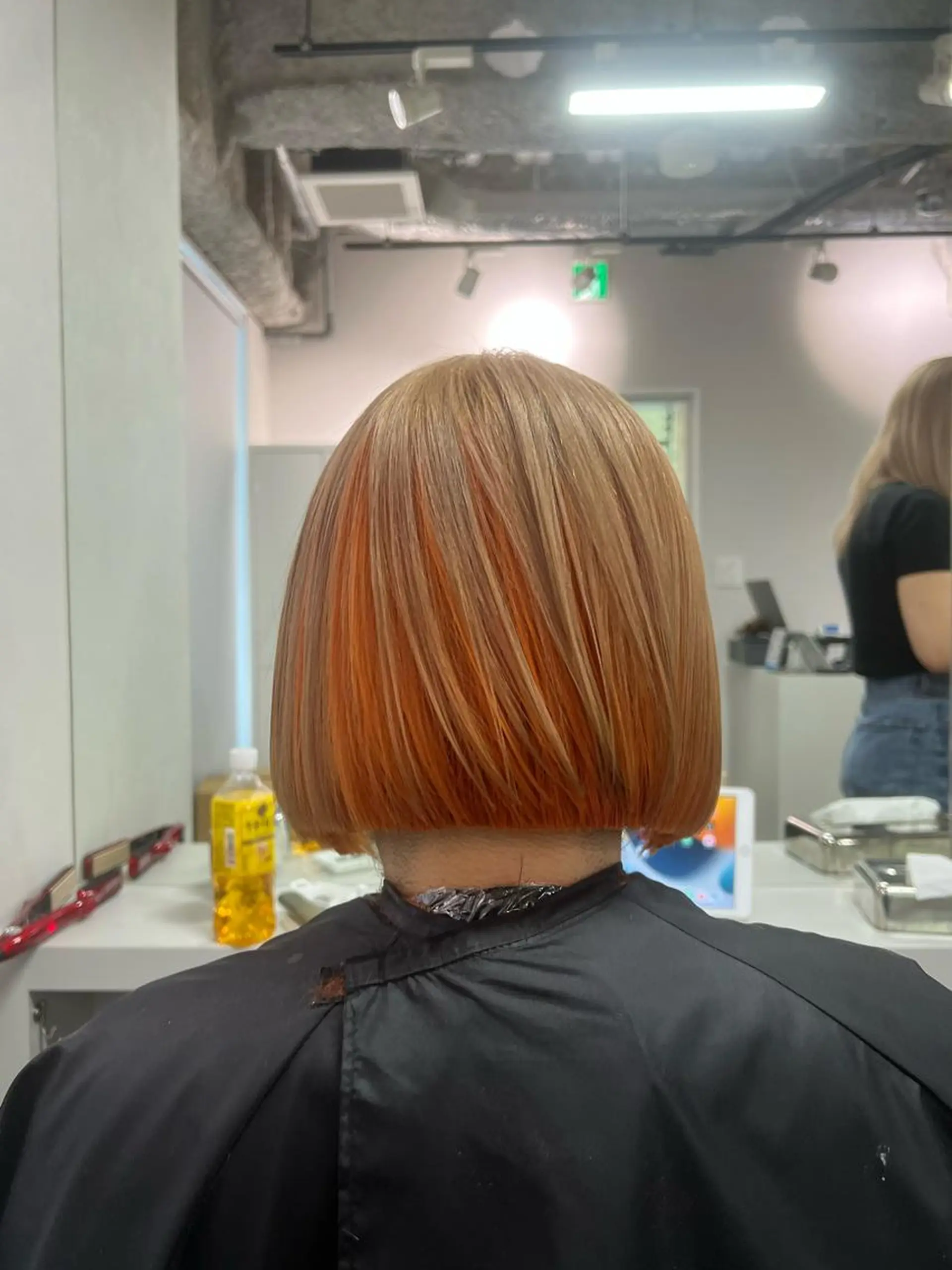 ショート カラー ヘアカラー トリートメント ハイトーン&髪質改善 ＆韓国エクステ🤎のヘアスタイル