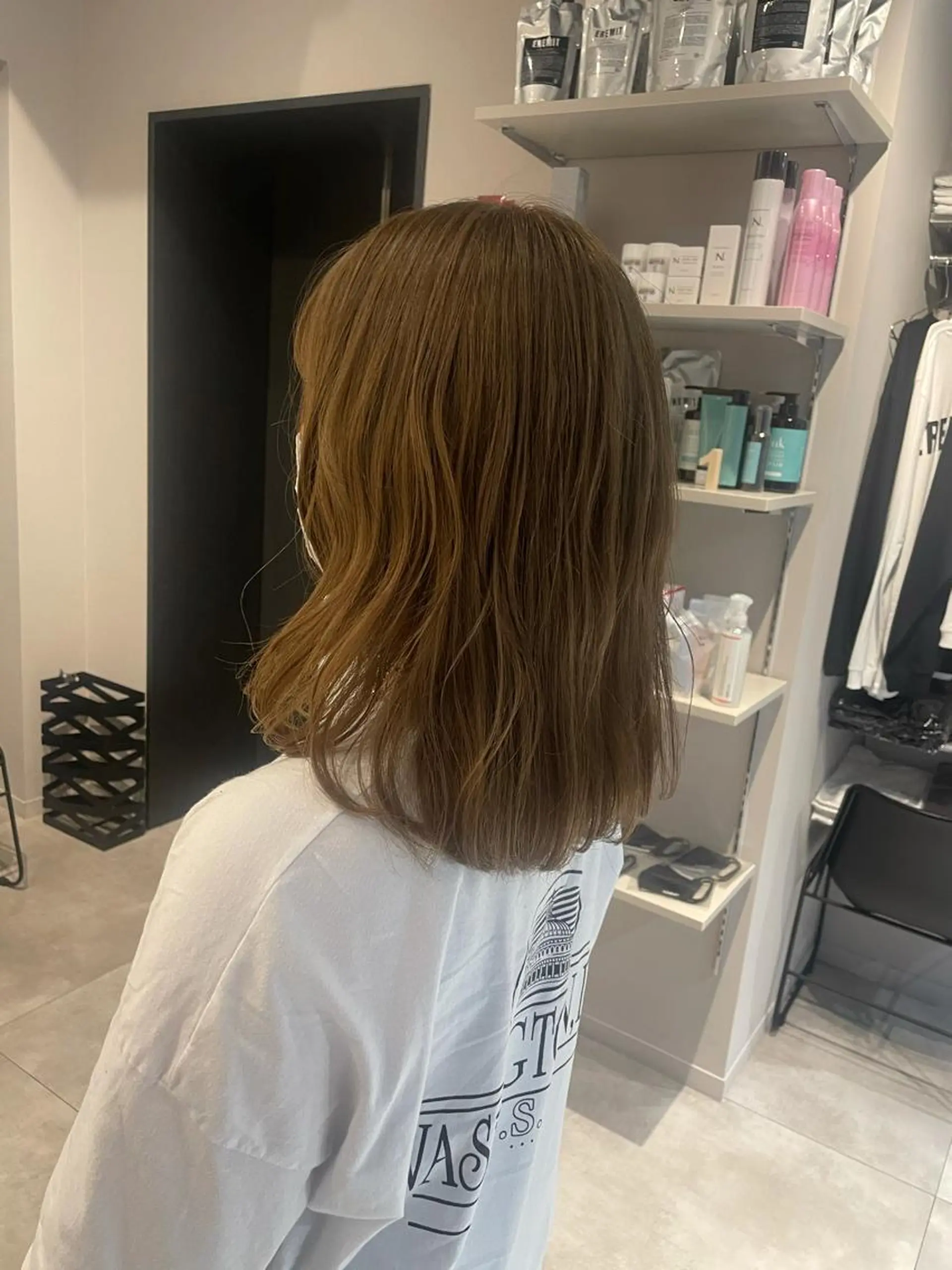 ミディアム カラー ベージュカラー ブリーチ👩‍🦳/ ‪✂︎MANAMIのヘアスタイル