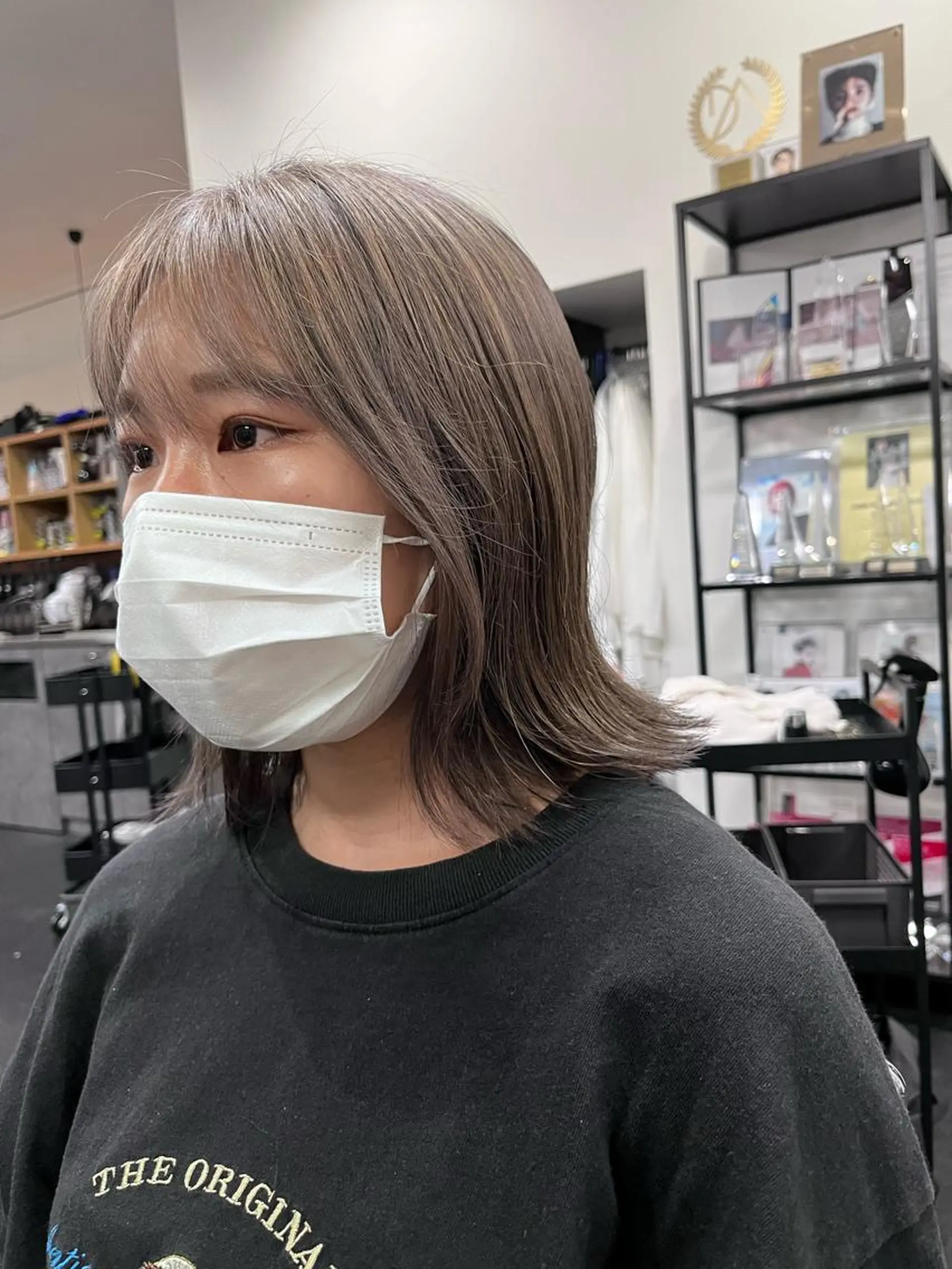 ミディアム アッシュ heir studio Baretta所属・山本 銀次郎のヘアスタイル