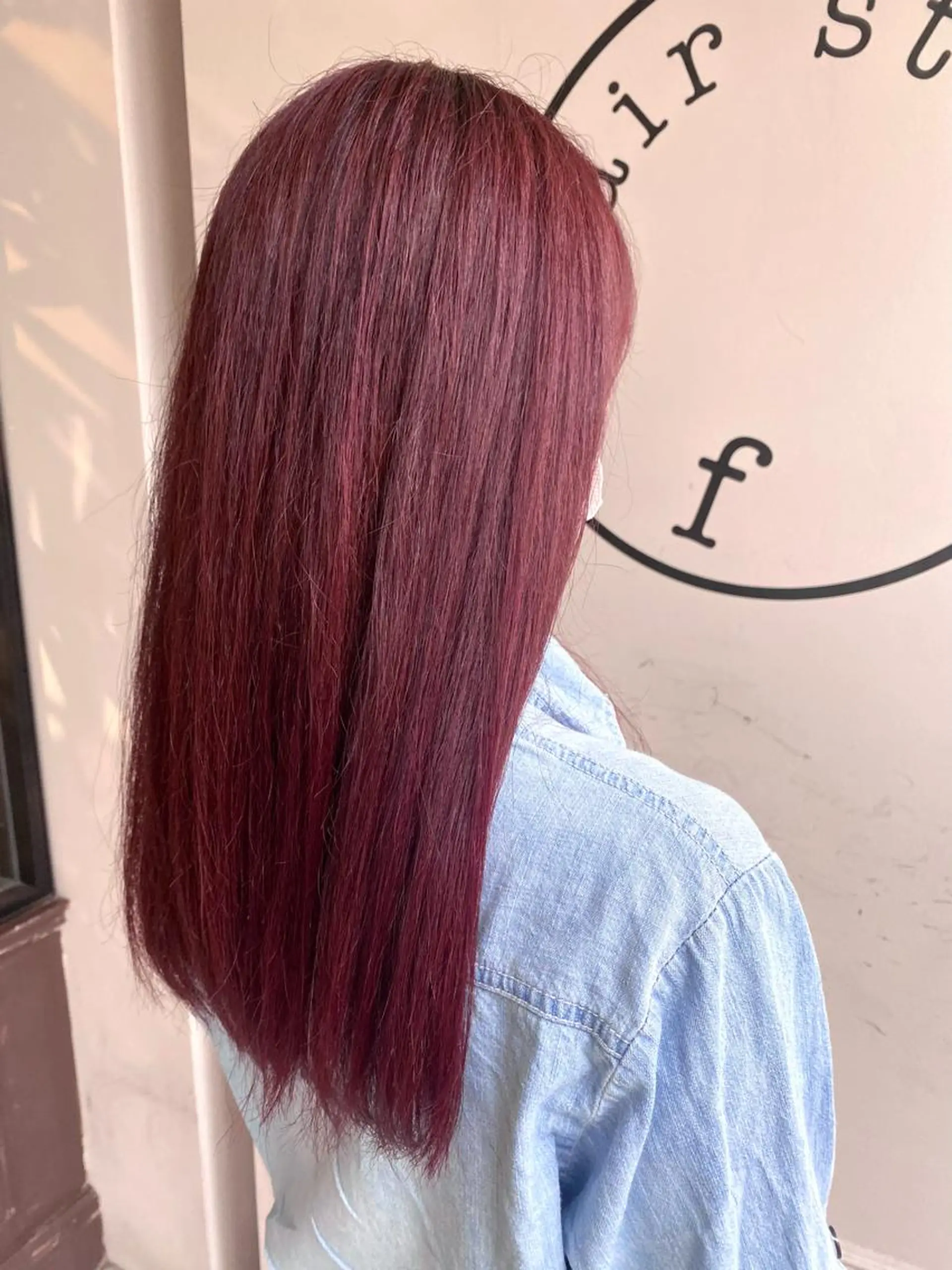 ロング カラー ピンクカラー カット ヘアカラー トリートメント 川越 輝梨奈のヘアスタイル