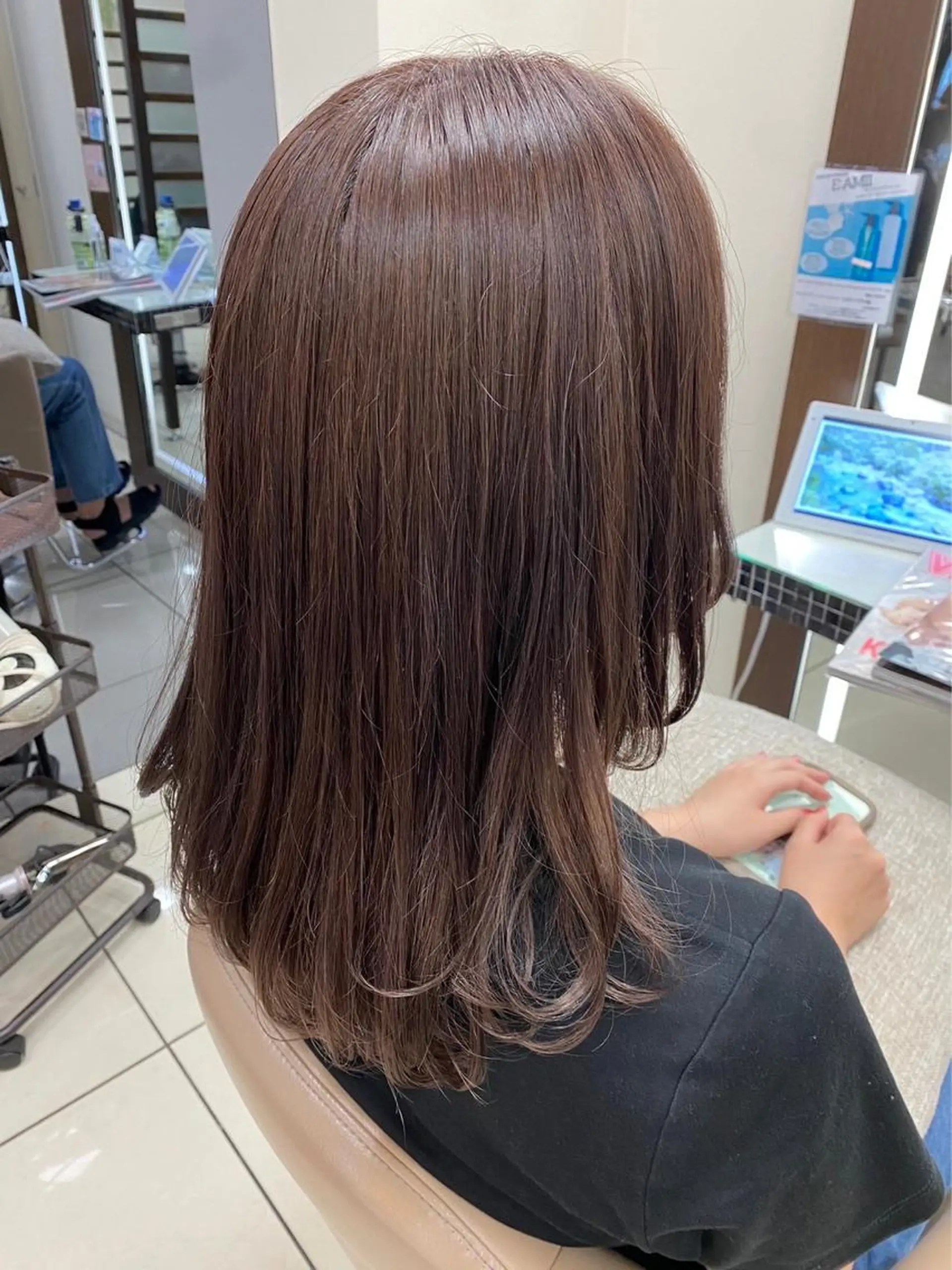 ロング カラー 羽エクステ/シール エクステ/横浜駅5分のヘアスタイル