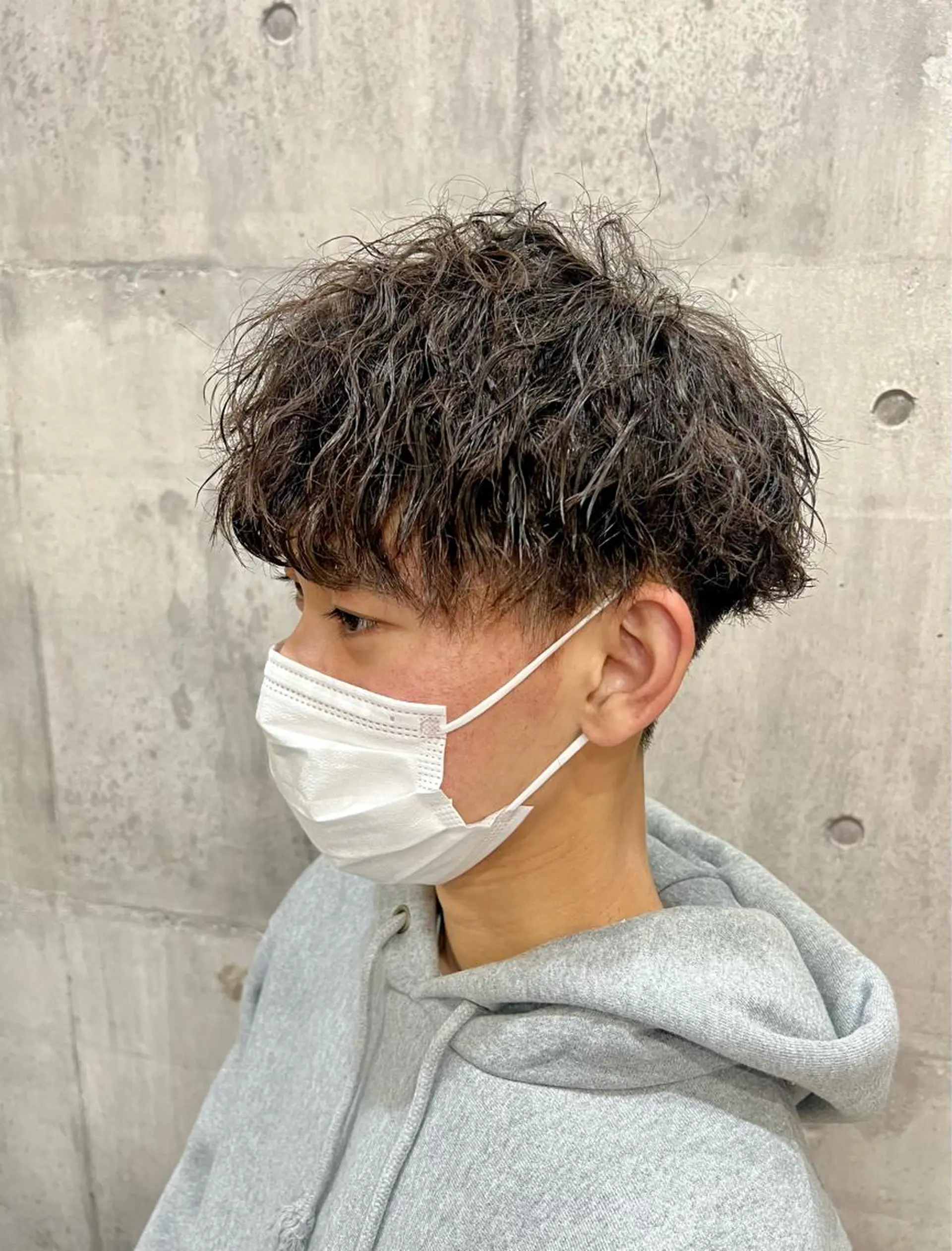 パーマ メンズ マッシュ レイヤー/韓国 ハイトーン興津史弥のヘアスタイル