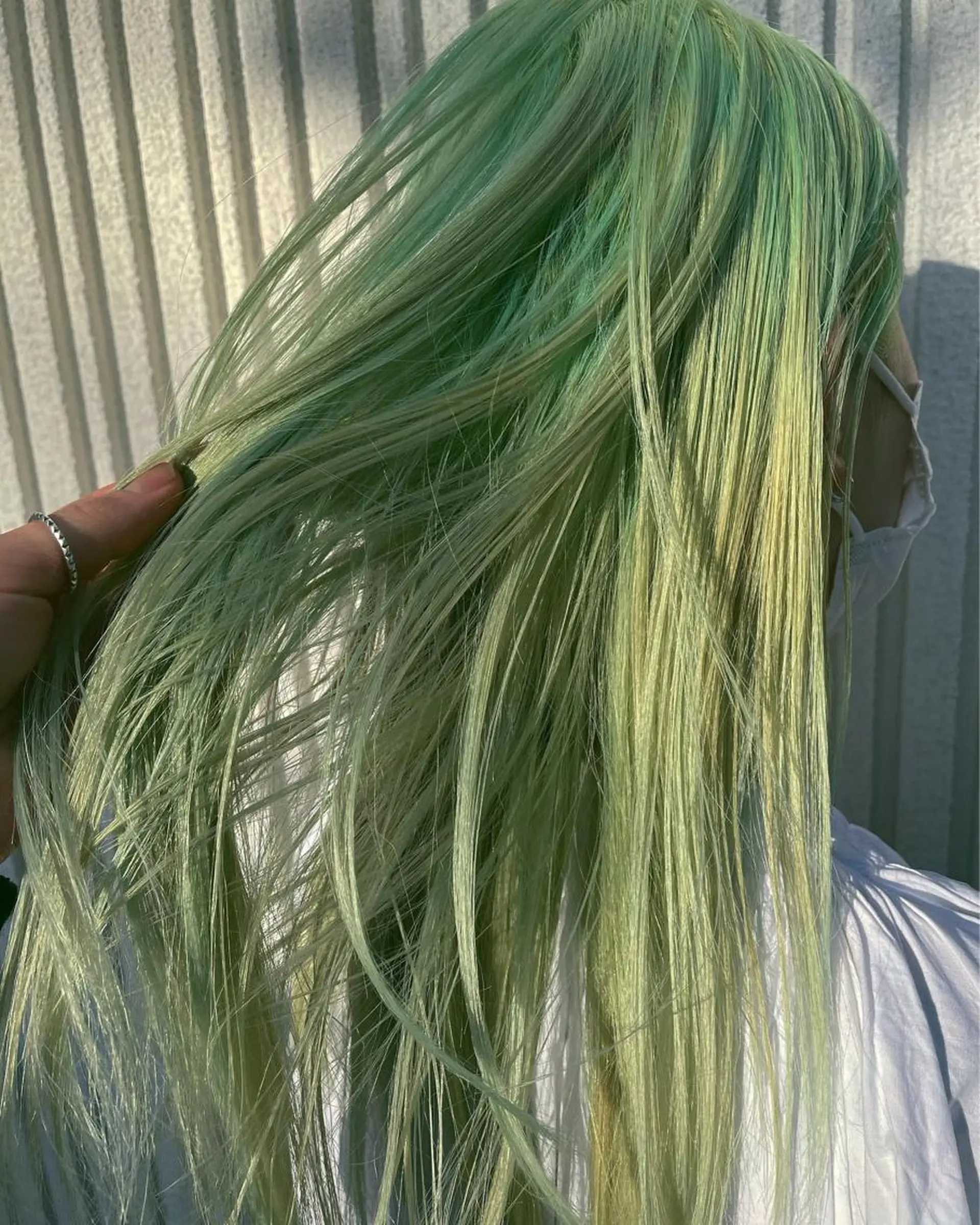 ロング ヘアカラー 吉田一輝 外国人パーマのヘアスタイル