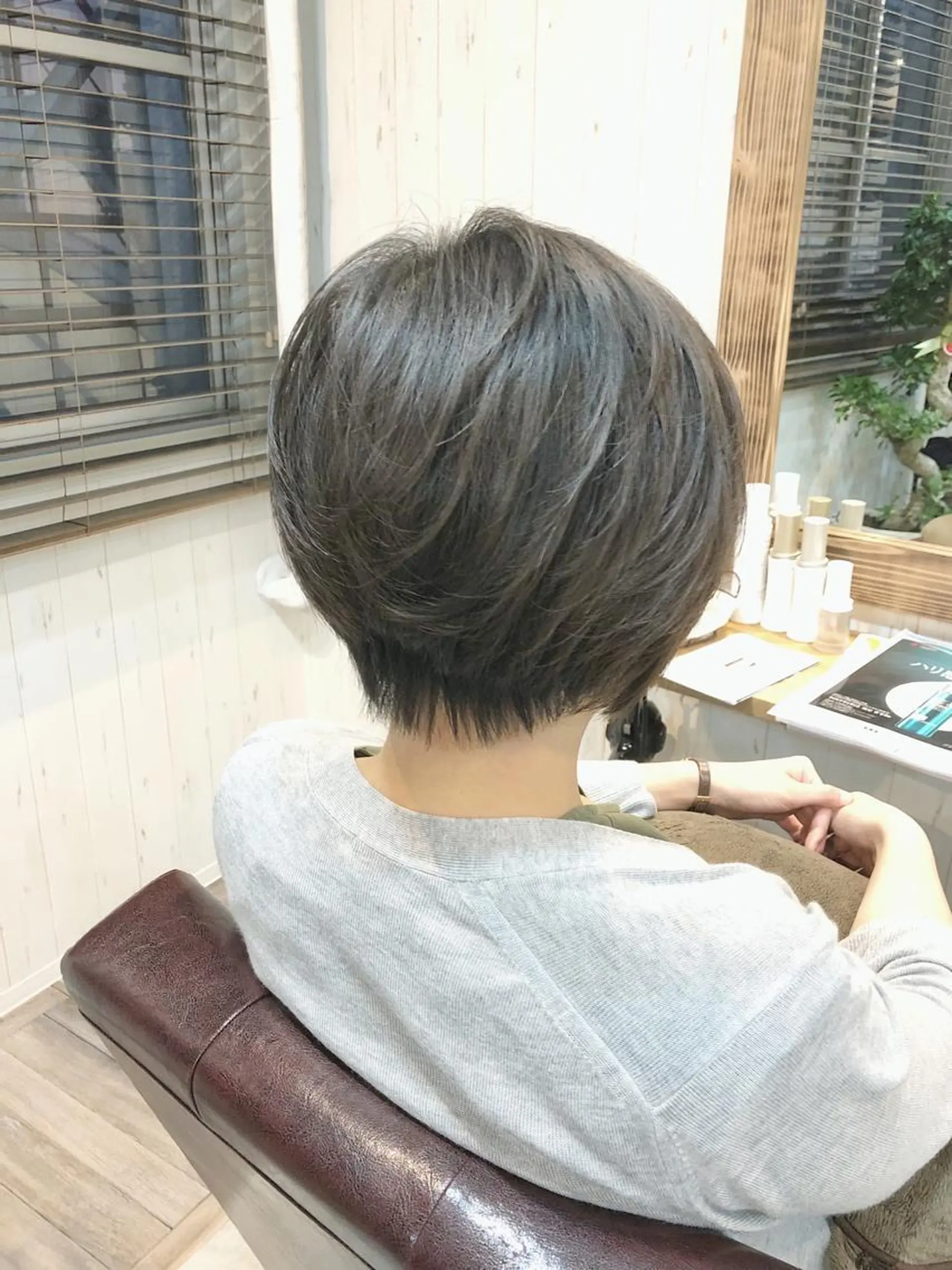 ショート カラー [店長]加地 峻のヘアスタイル