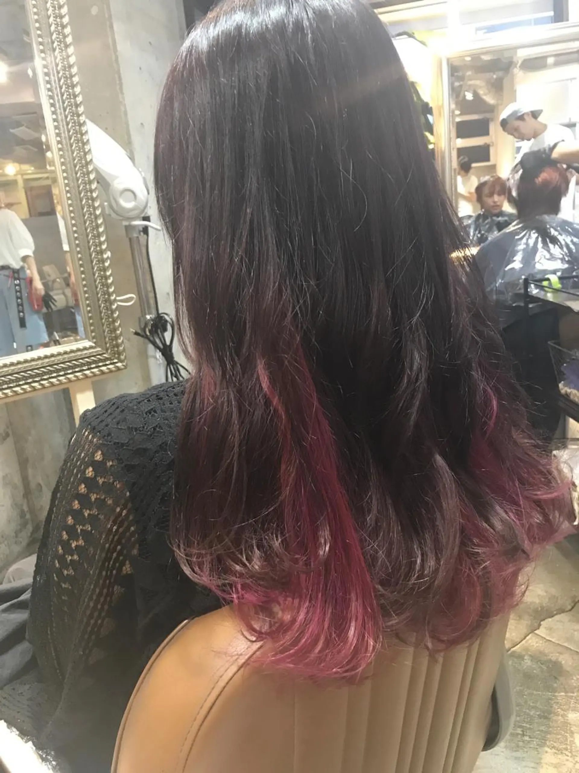 セミロング カラー パーマ ヘアアレンジ メンズ キッズ ネイル マツエク・マツパ レッドカラー 赤色 サロンドミルク 原宿のヘアスタイル