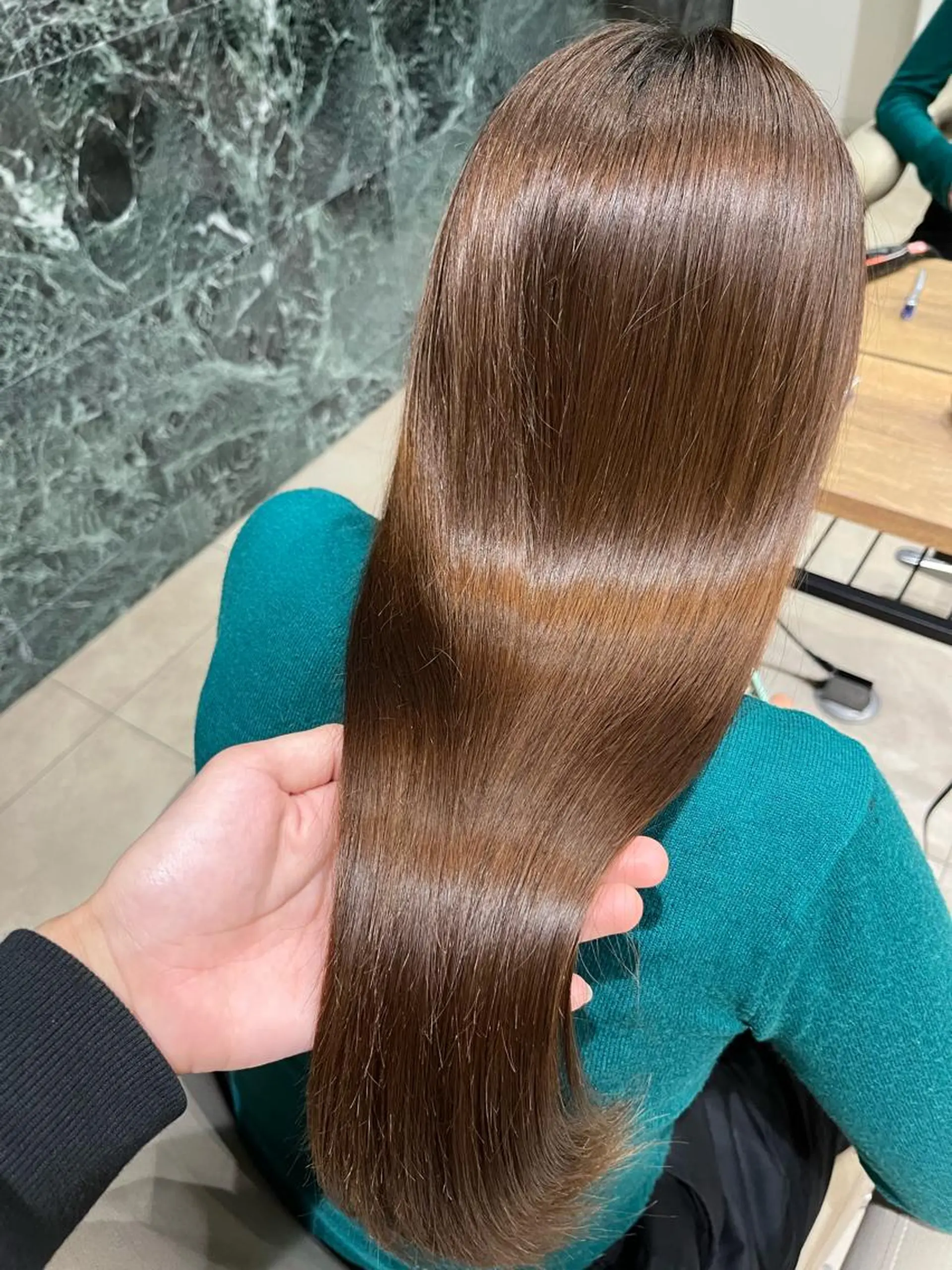 ロング 髪の修復専門サロン　hair place VIVE所属・KOTA / ハイトーン/髪質改善のヘアスタイル