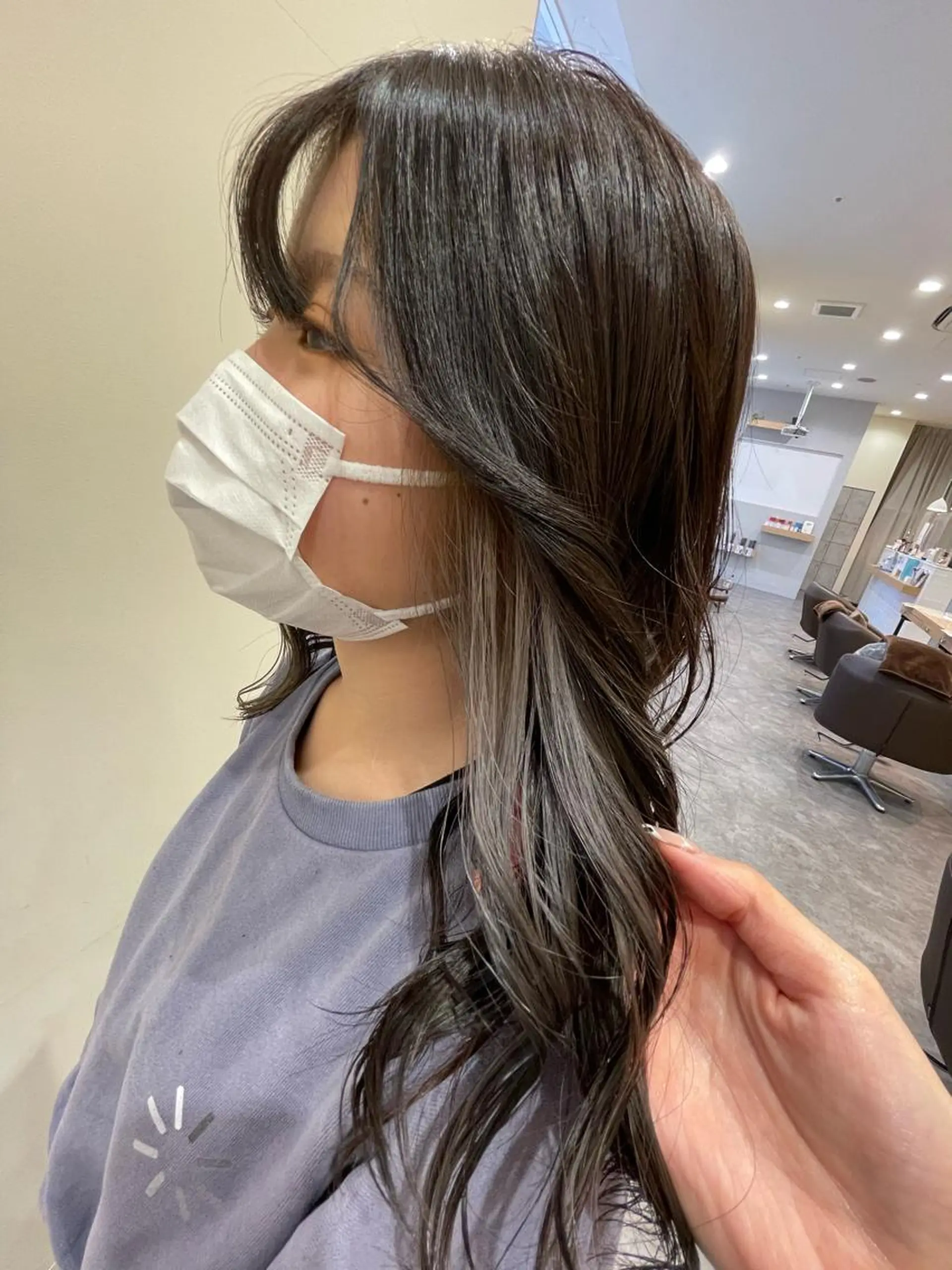 セミロング カラー イヤリングカラー ヘアカラー Amour なぐらのヘアスタイル