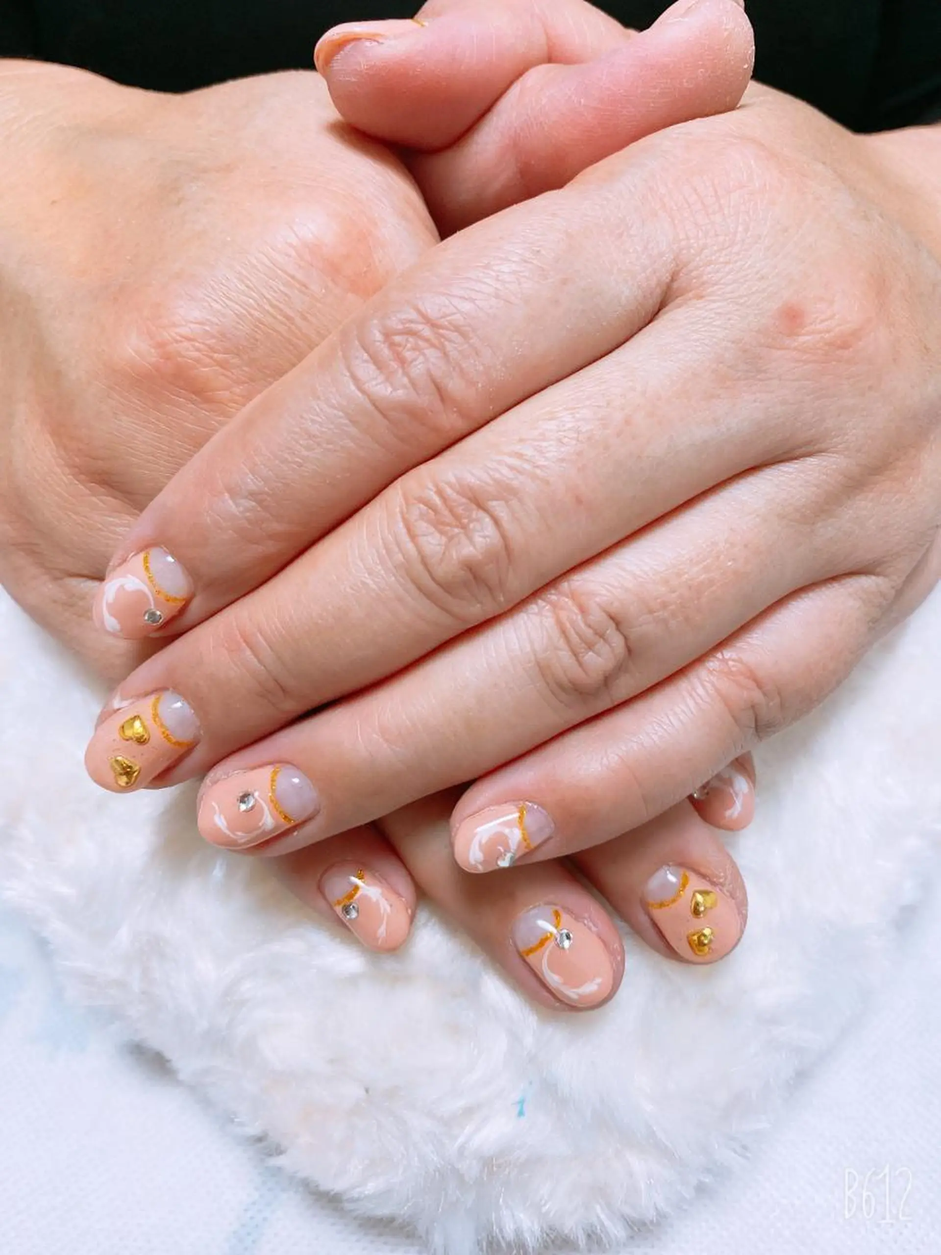 ネイル The Best Beauty受付担当のヘアスタイル