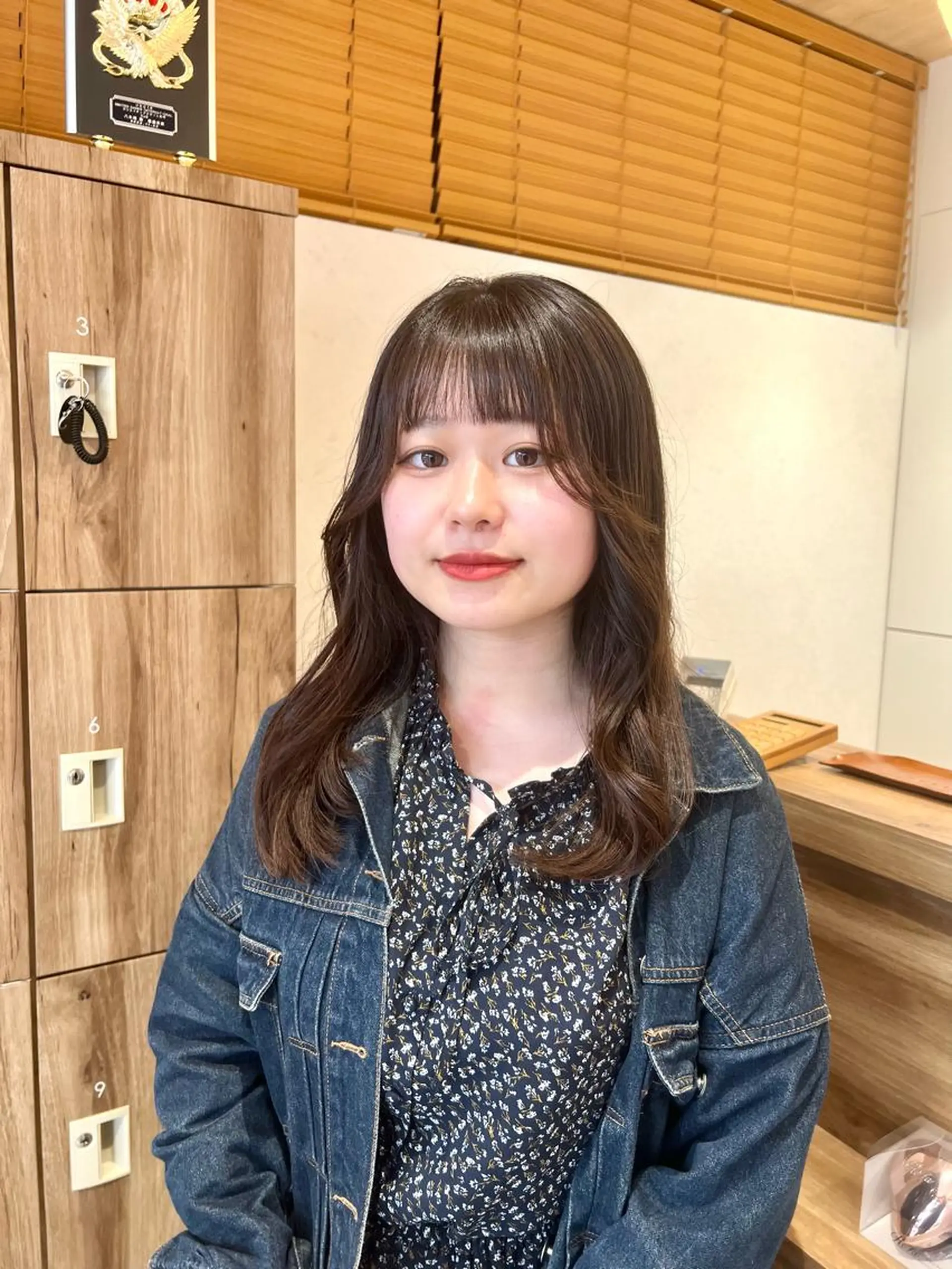 セミロング カラー レイヤーカット Oasisgarden所属・レイヤー/ブリーチ MOMOのヘアスタイル