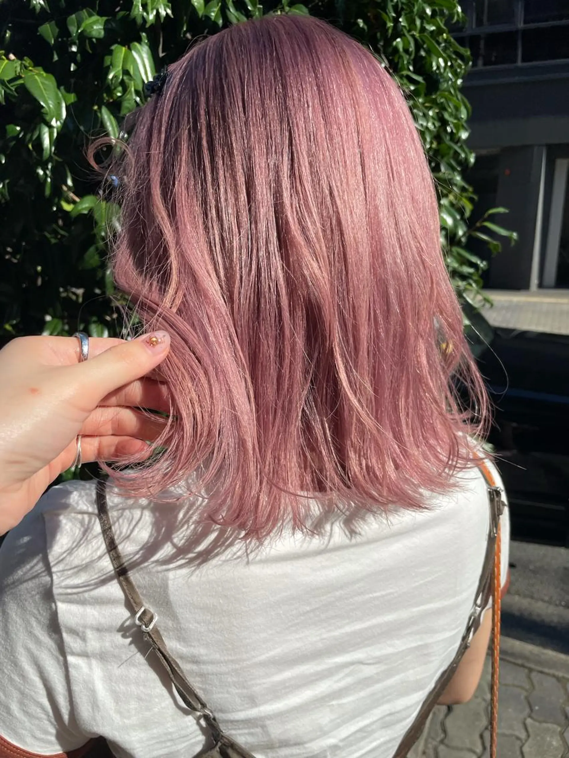 ミディアム カラー akane .のヘアスタイル