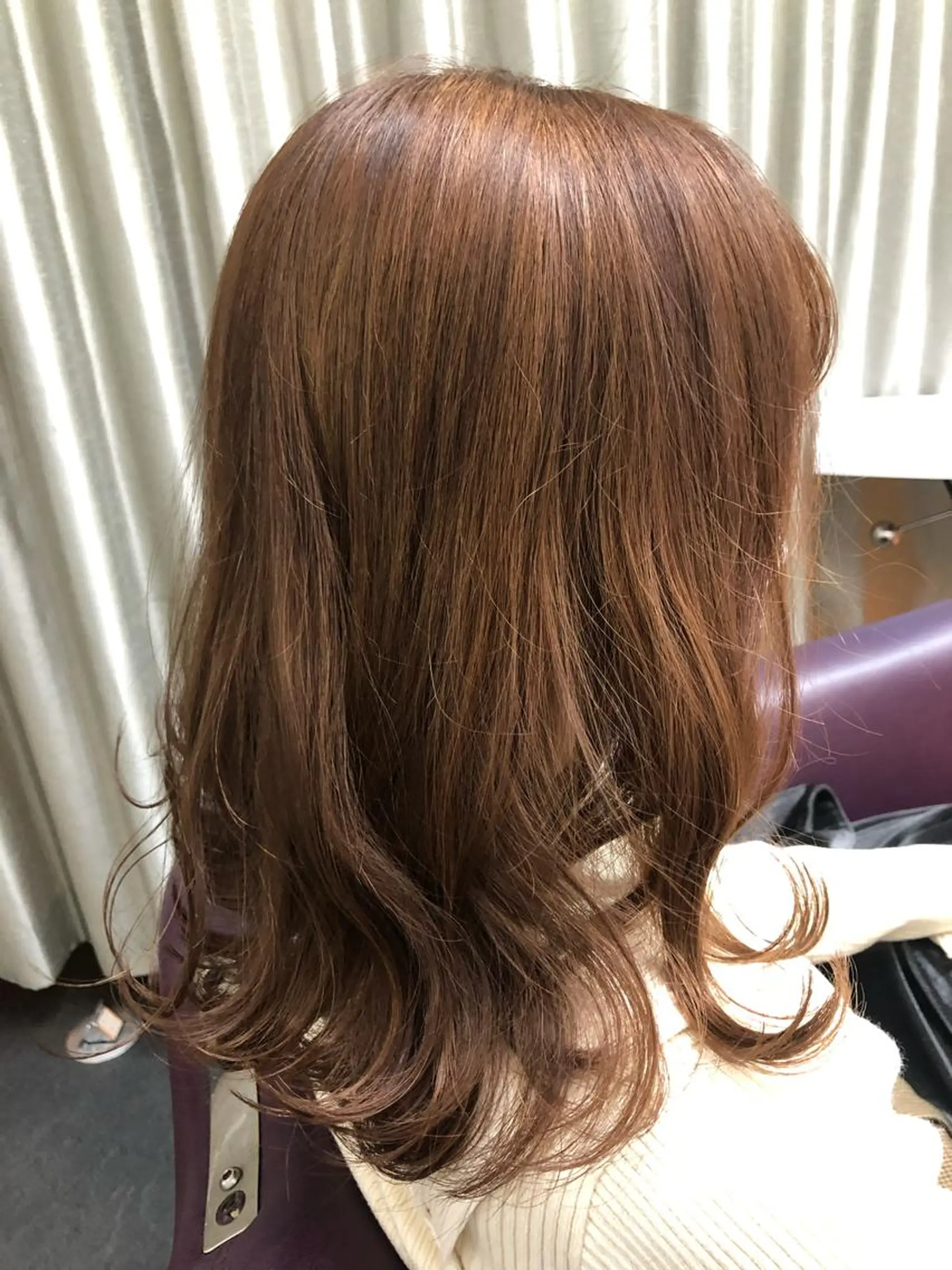 ミディアム 秋元 菜摘のヘアスタイル