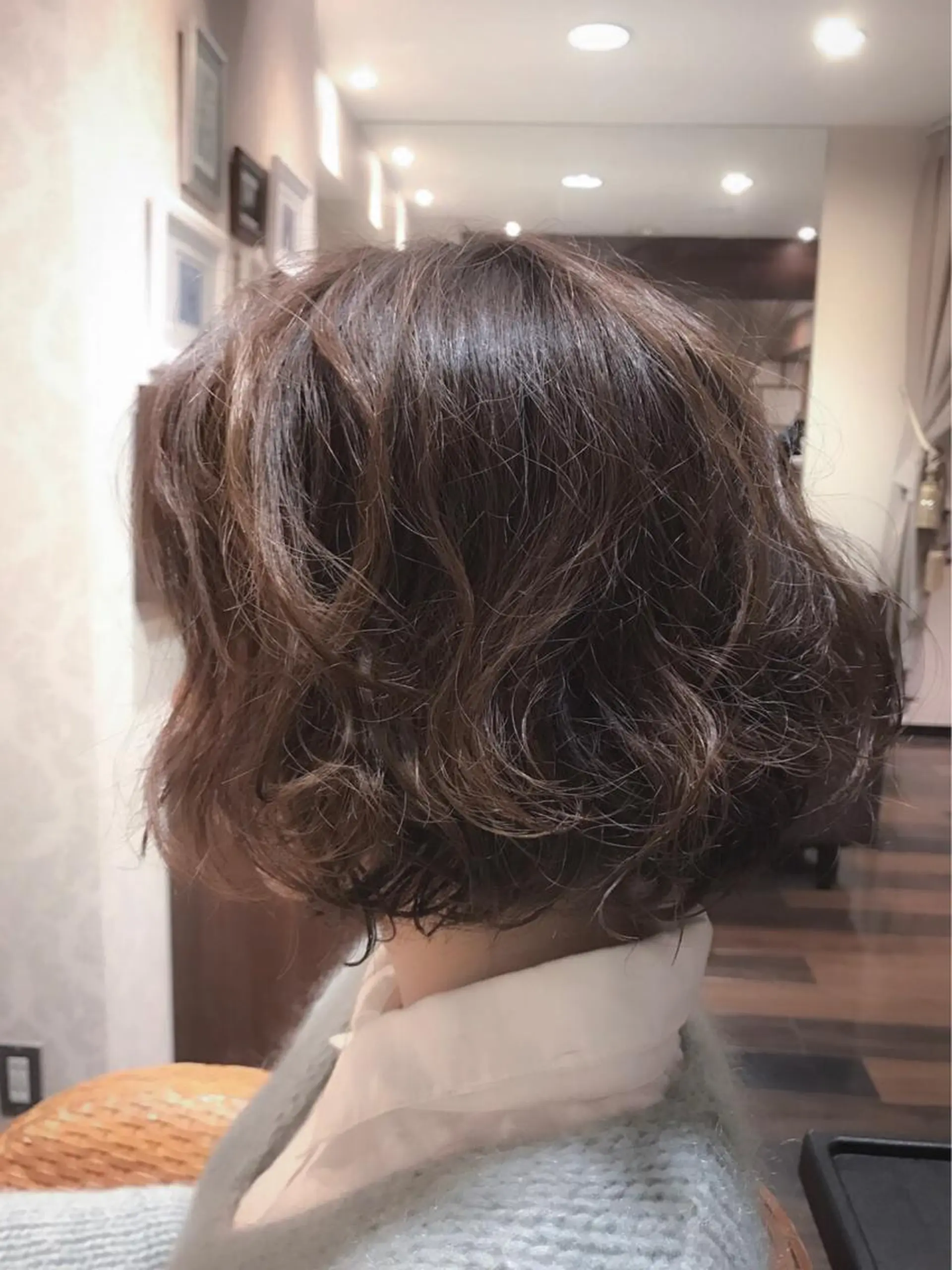 ショート カラー ひろせ かなのヘアスタイル