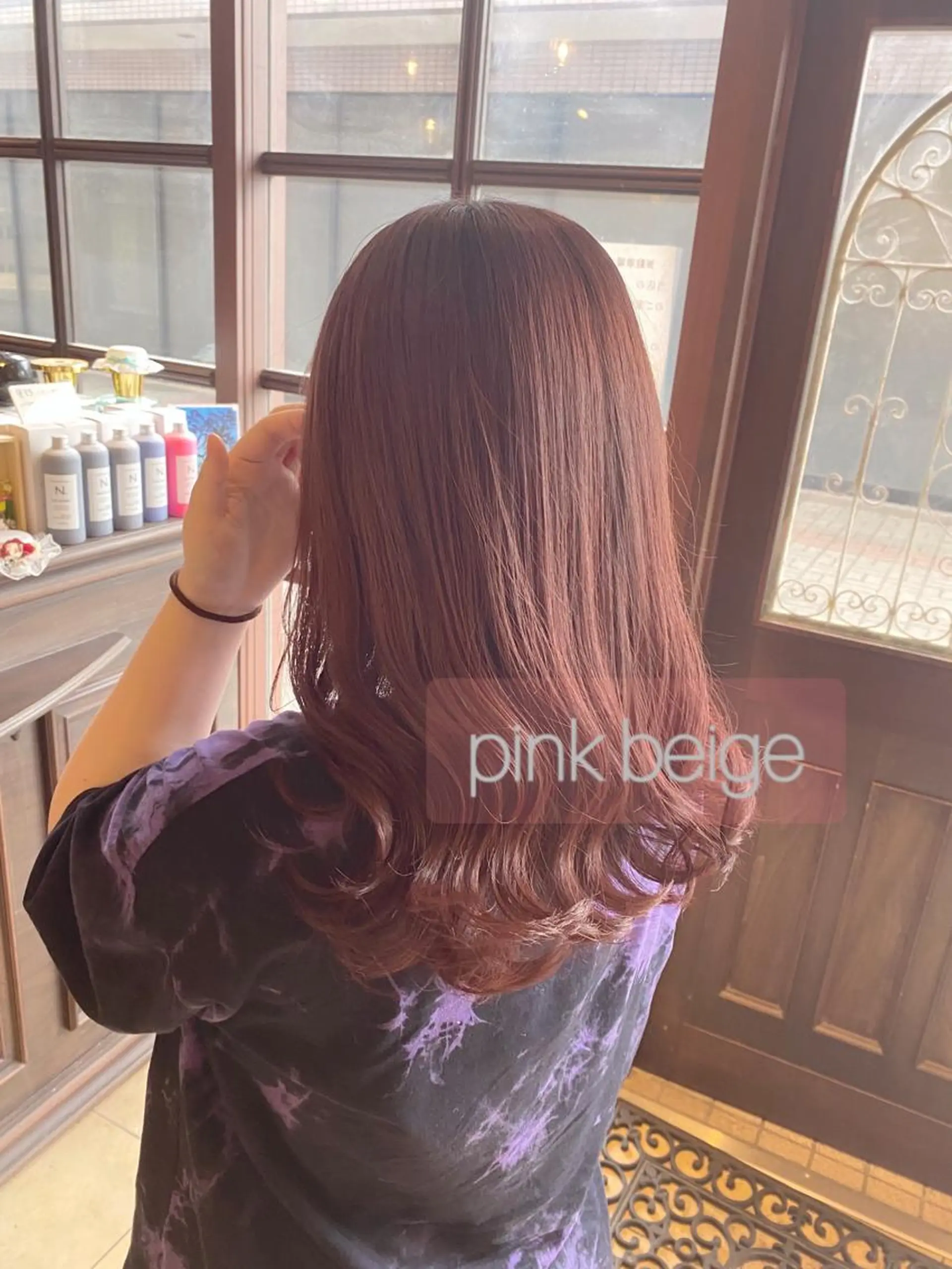 セミロング ヘアカラー 🧡ミルクティー/ レイヤー🧡ショウナのヘアスタイル