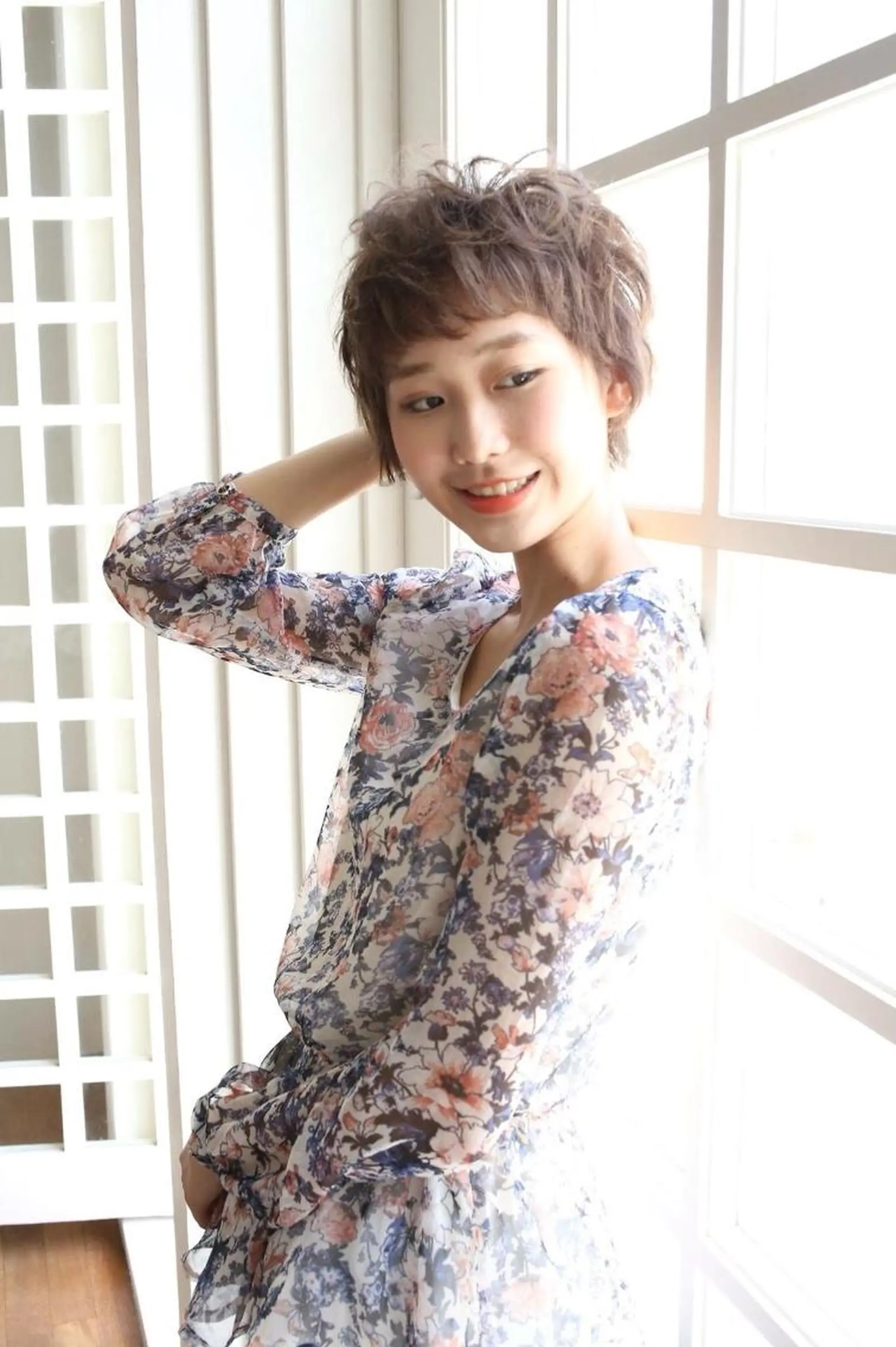 ショート メンズ 🩵盛れる韓国ヘア 🩵うるつやカラーのヘアスタイル