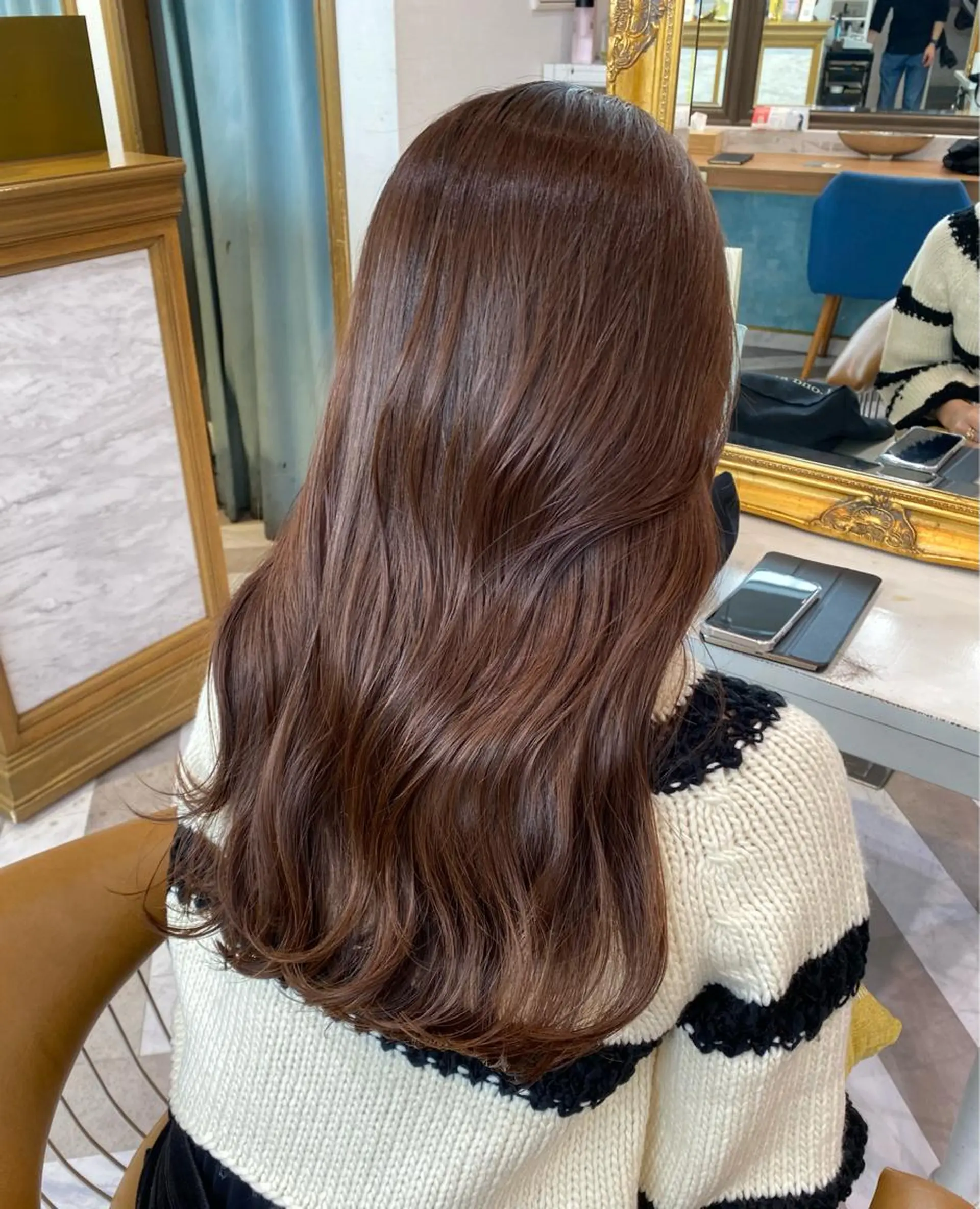 ミディアム カラー カット ヘアカラー トリートメント レイヤーカット /透明感カラー西田のヘアスタイル