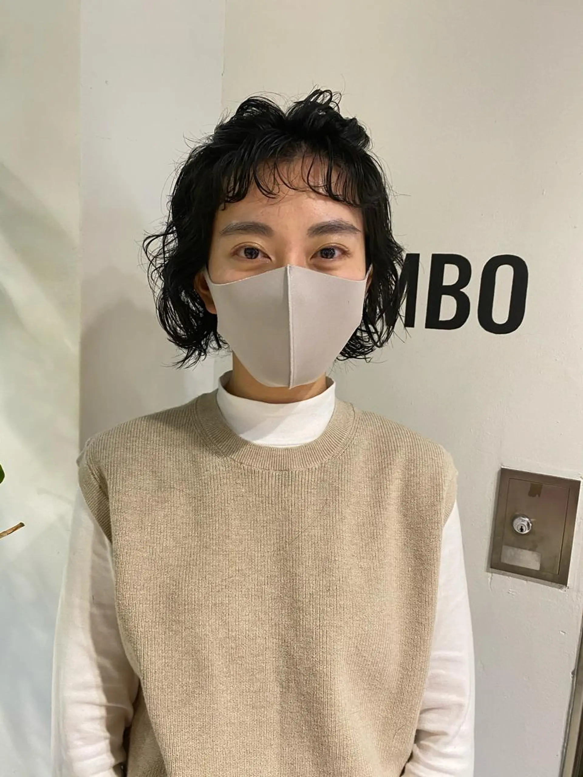 ミディアム カラー パーマ ヘアアレンジ ミディアムパーマ パーマスタイル🔅 sayacaのヘアスタイル