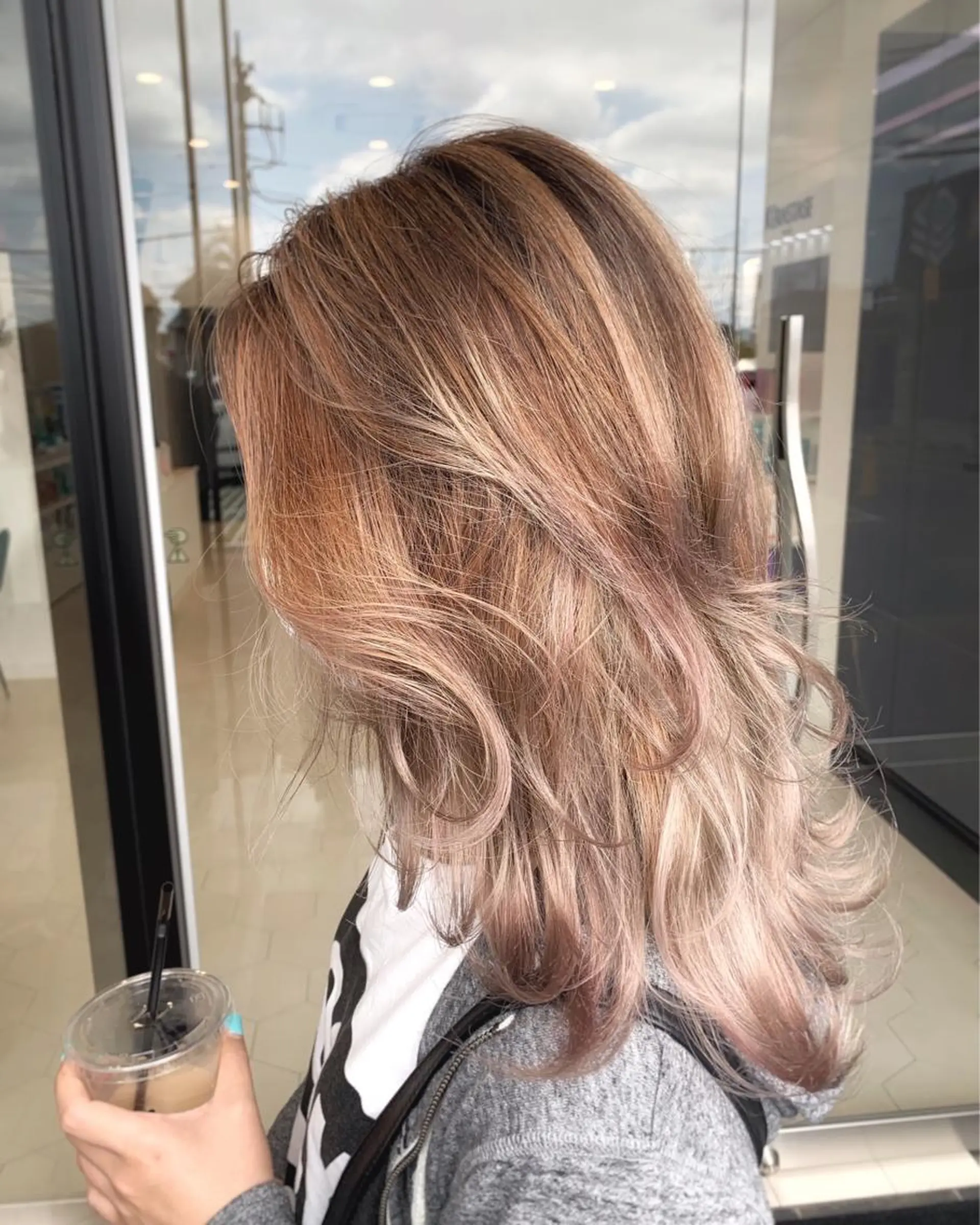 セミロング ヘアカラー トリートメント slow所属・名取 純平のヘアスタイル