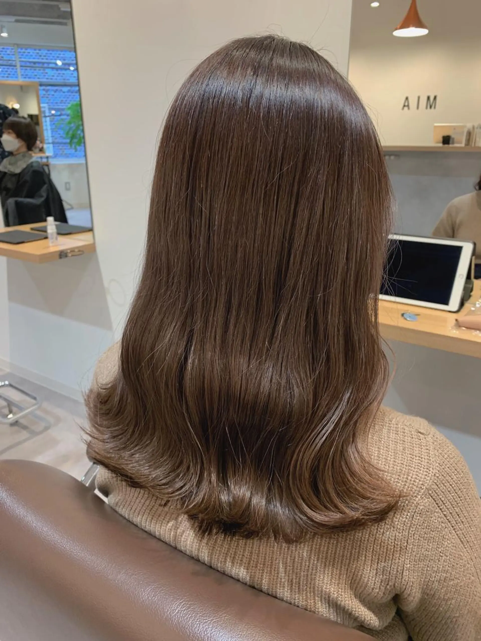 セミロング MIA 菅原のヘアスタイル