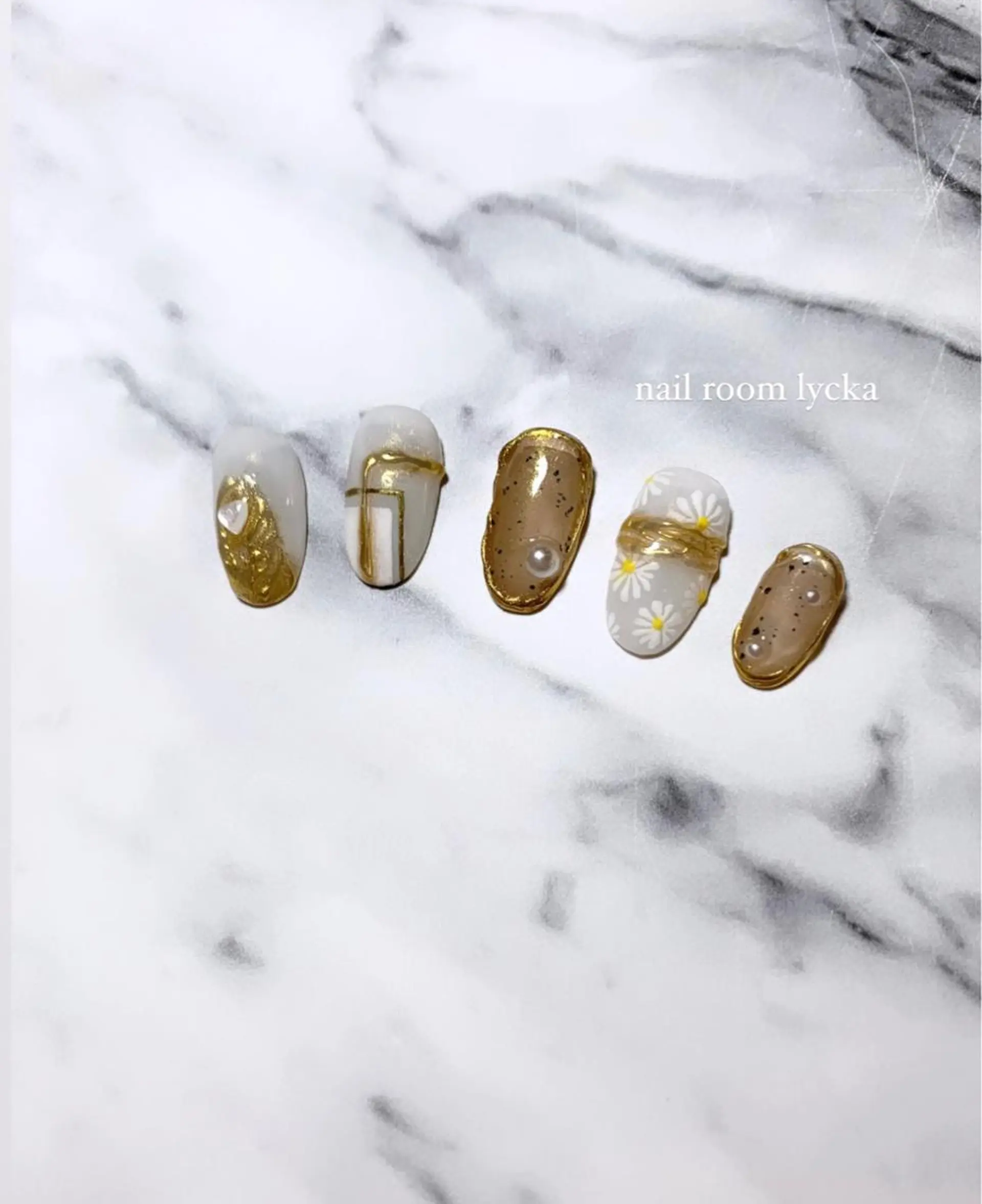 ネイル ﾈｲﾙﾙｰﾑﾘｯｶ 𝐦𝐚𝐲𝐮のネイルデザイン