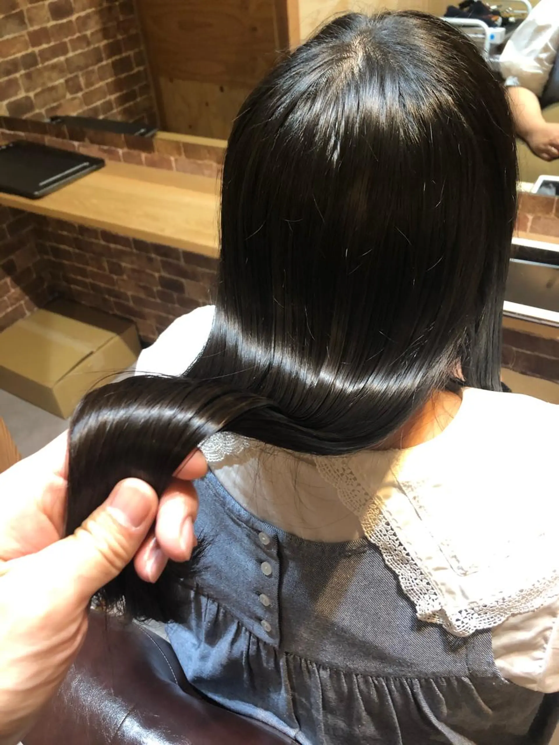 ロング 髪質改善 トリートメント 酸性ストレート 酸熱トリートメント カット ヘアカラー トリートメント ⭐️艶髪⭐️髪質改善 newi町田 山本のヘアスタイル