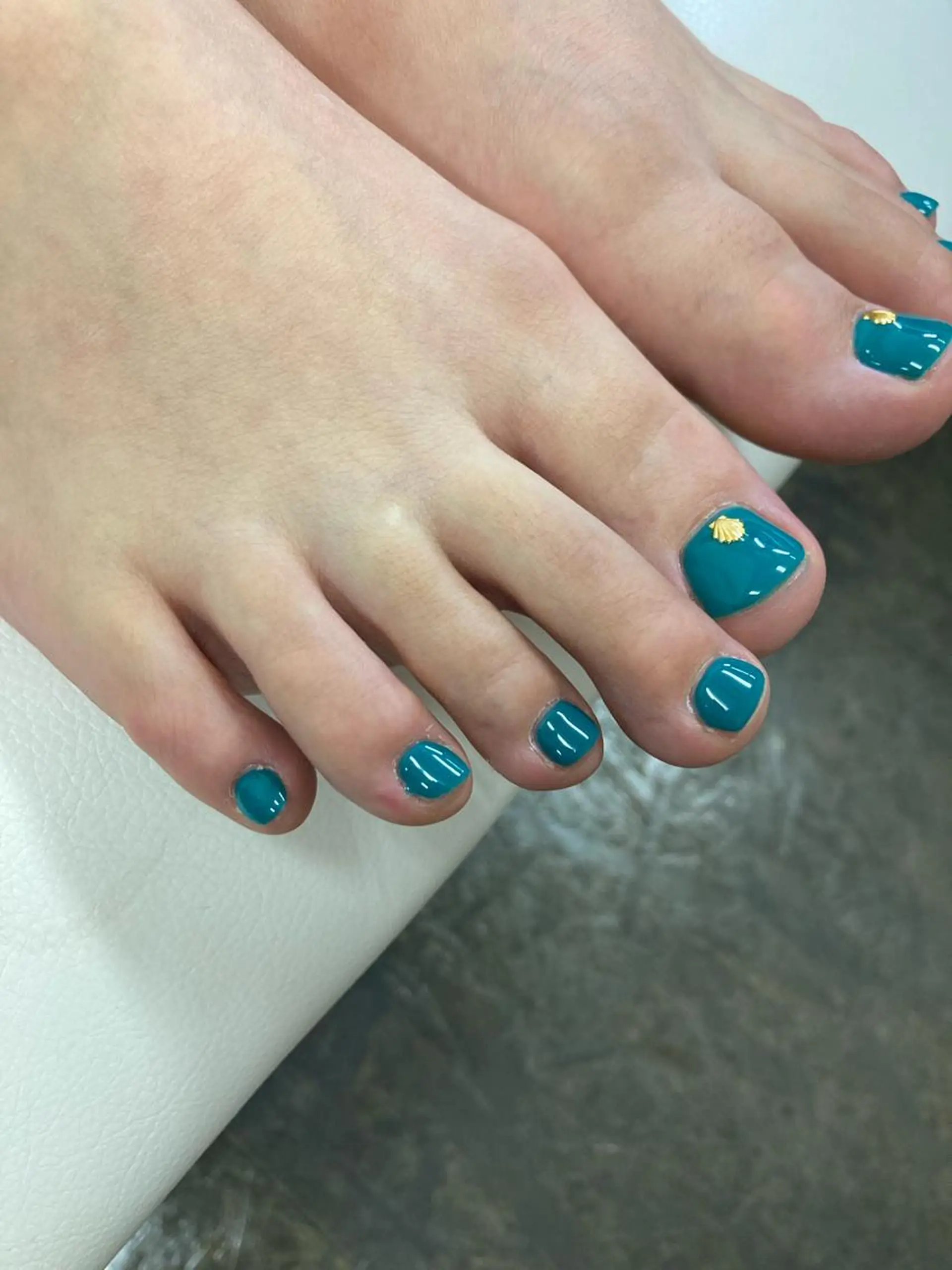 ネイル ECLAT エクラ所属・寺山 千鶴のネイルデザイン