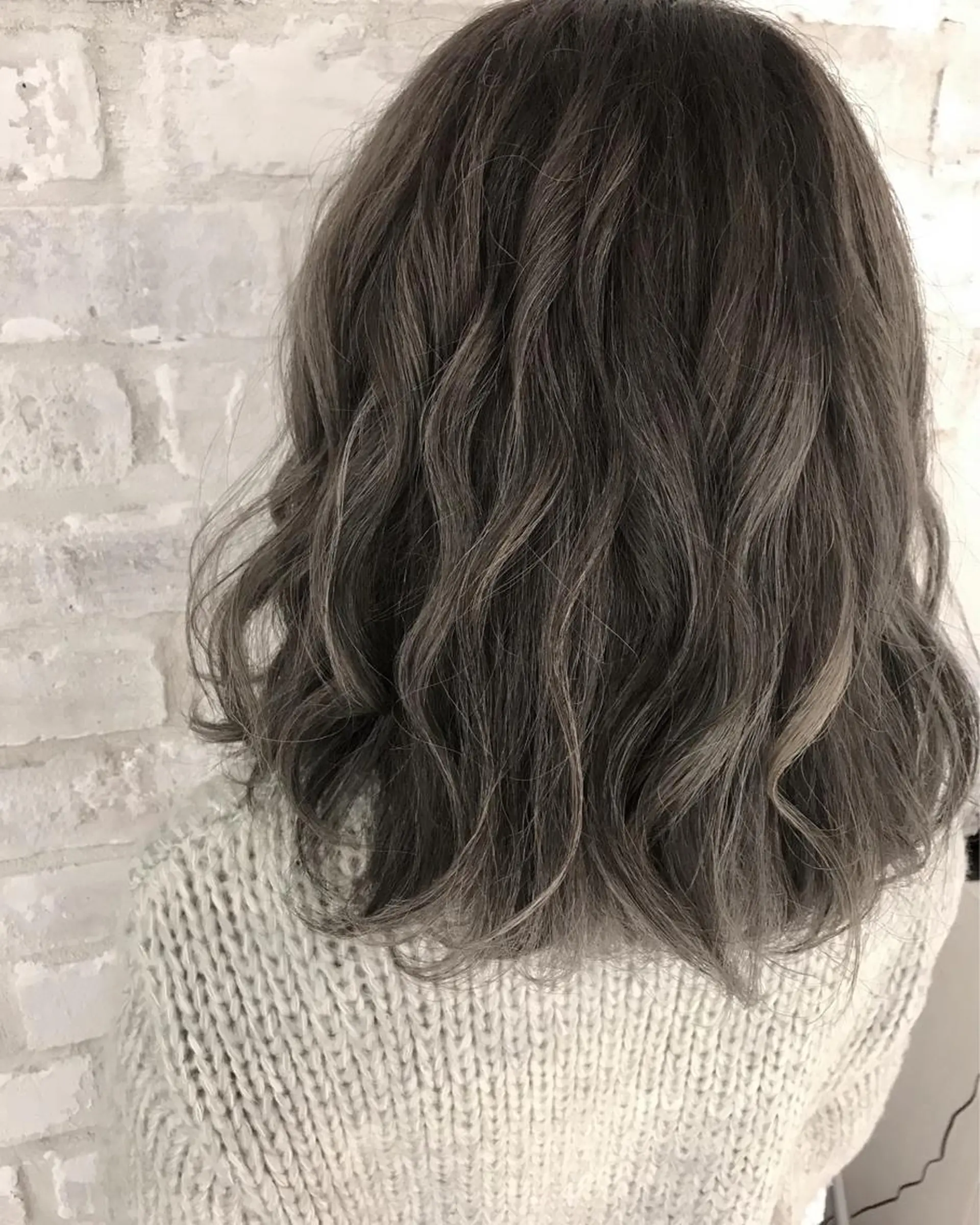 ミディアム ハイライト grow恵比寿【グロウ】髪質改善/ハイライト/ブリーチ/レイヤーカット所属・奥野 貴史　代表　レイヤーのヘアスタイル