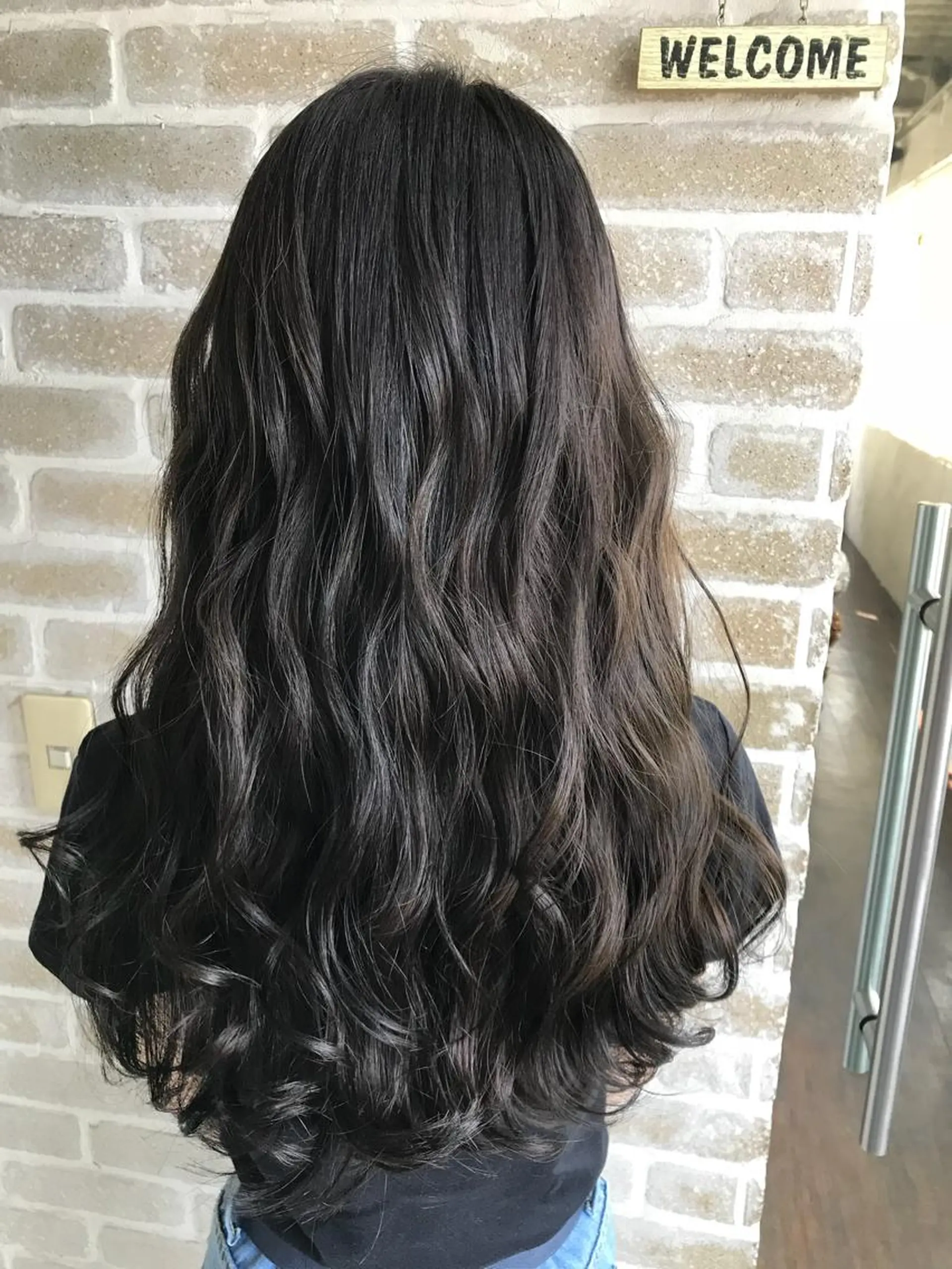 ロング カラー アッシュ ハイライトカラー ハイライト 伊藤 優希のヘアスタイル