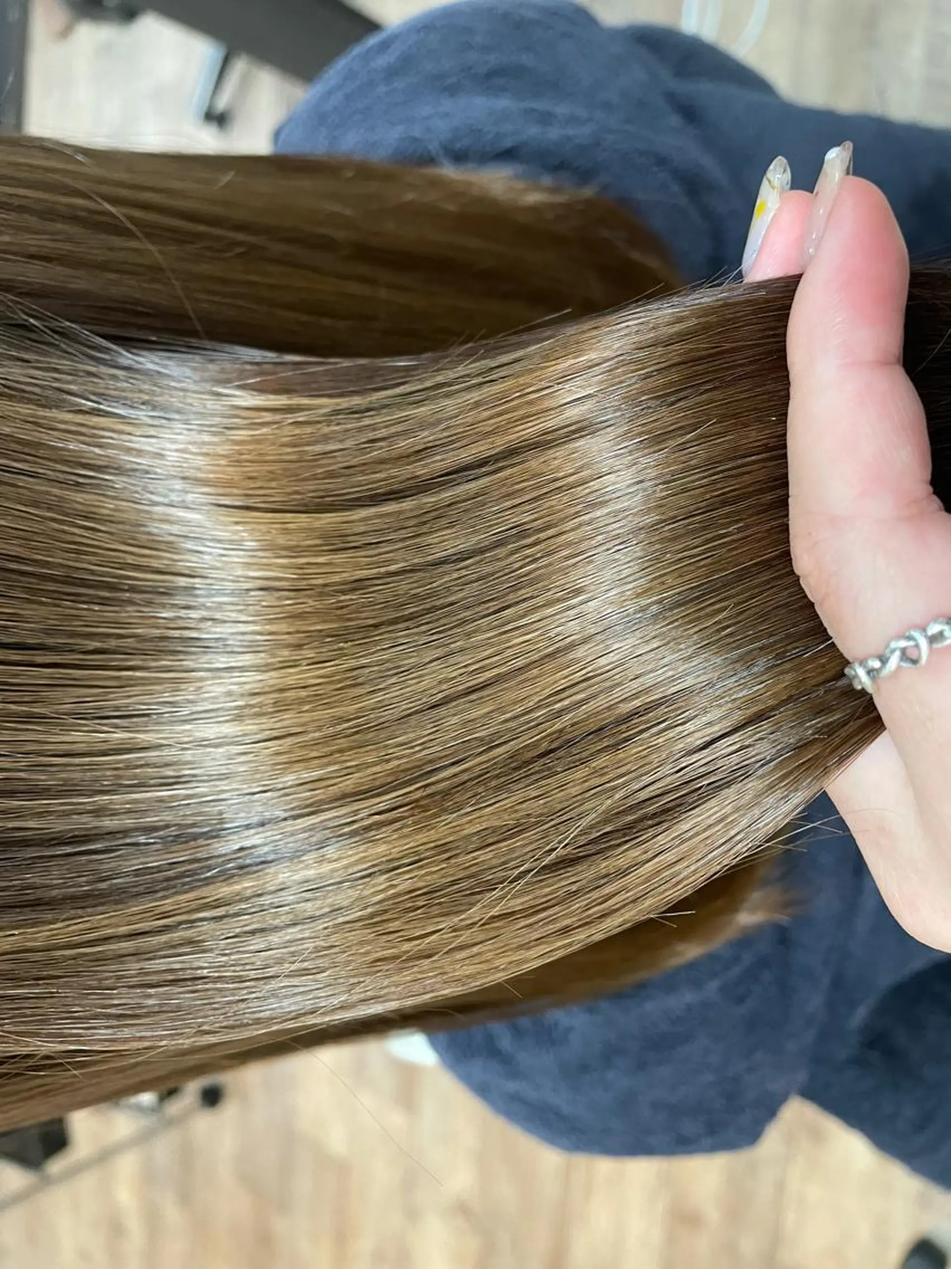 ミディアム トリートメント R'well所属・はばすみれ🎀ﾈｲﾙ 光ﾌｪｲｼｬﾙ ﾍｱのネイルデザイン