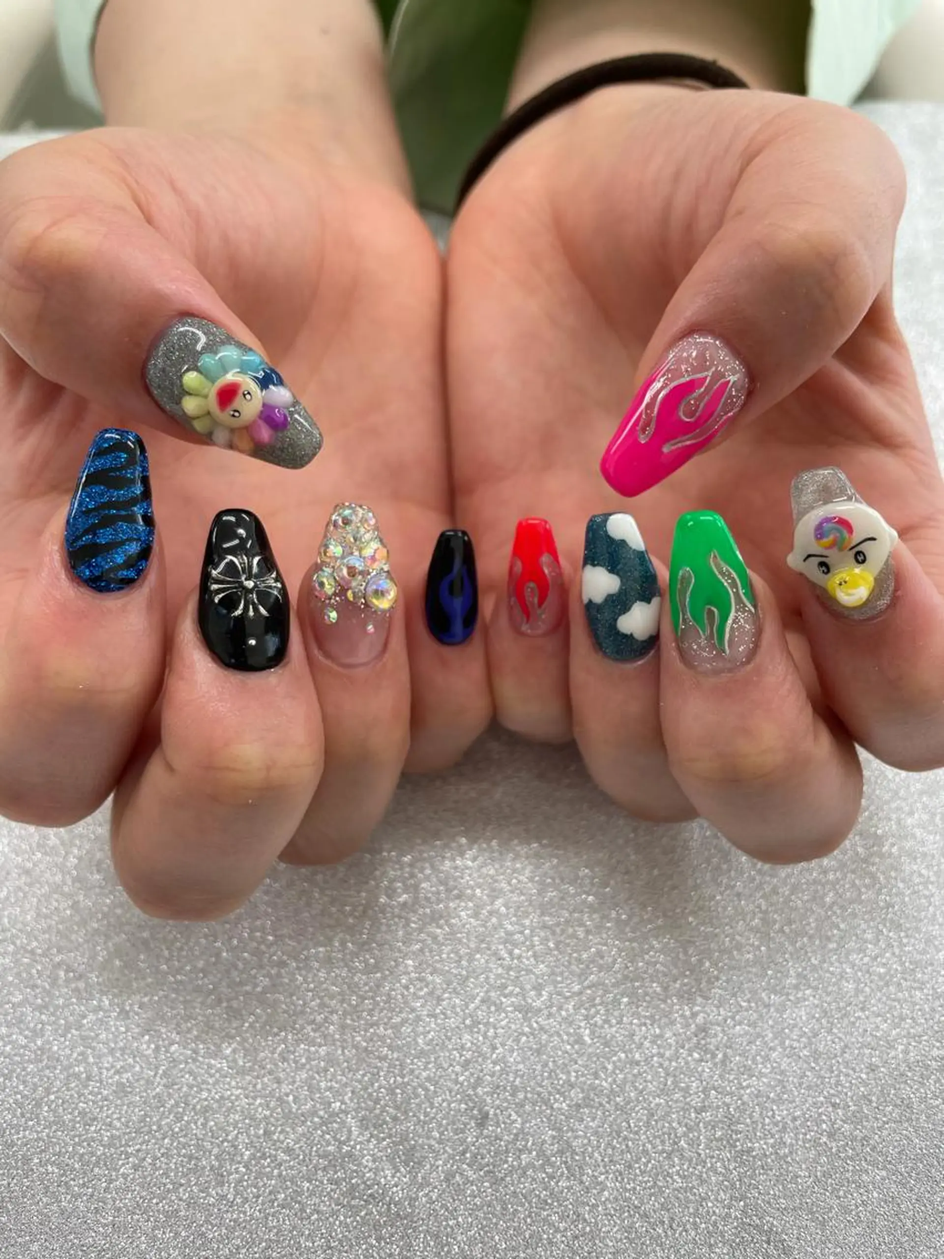 ネイル ハンドネイル 五十嵐 美智のネイルデザイン