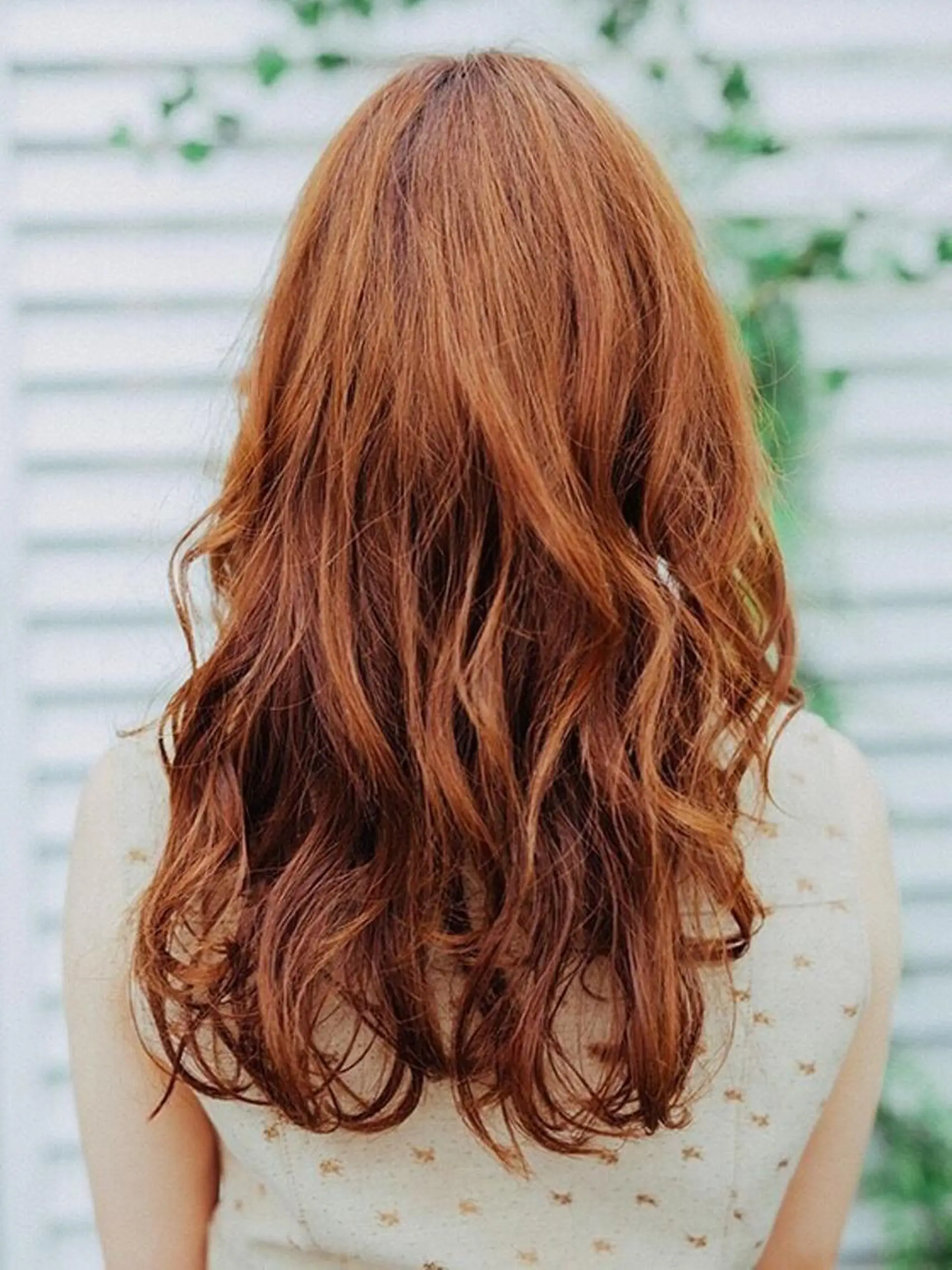 セミロング カラー 白髪ぼかしハイライト 柳川拓哉のヘアスタイル