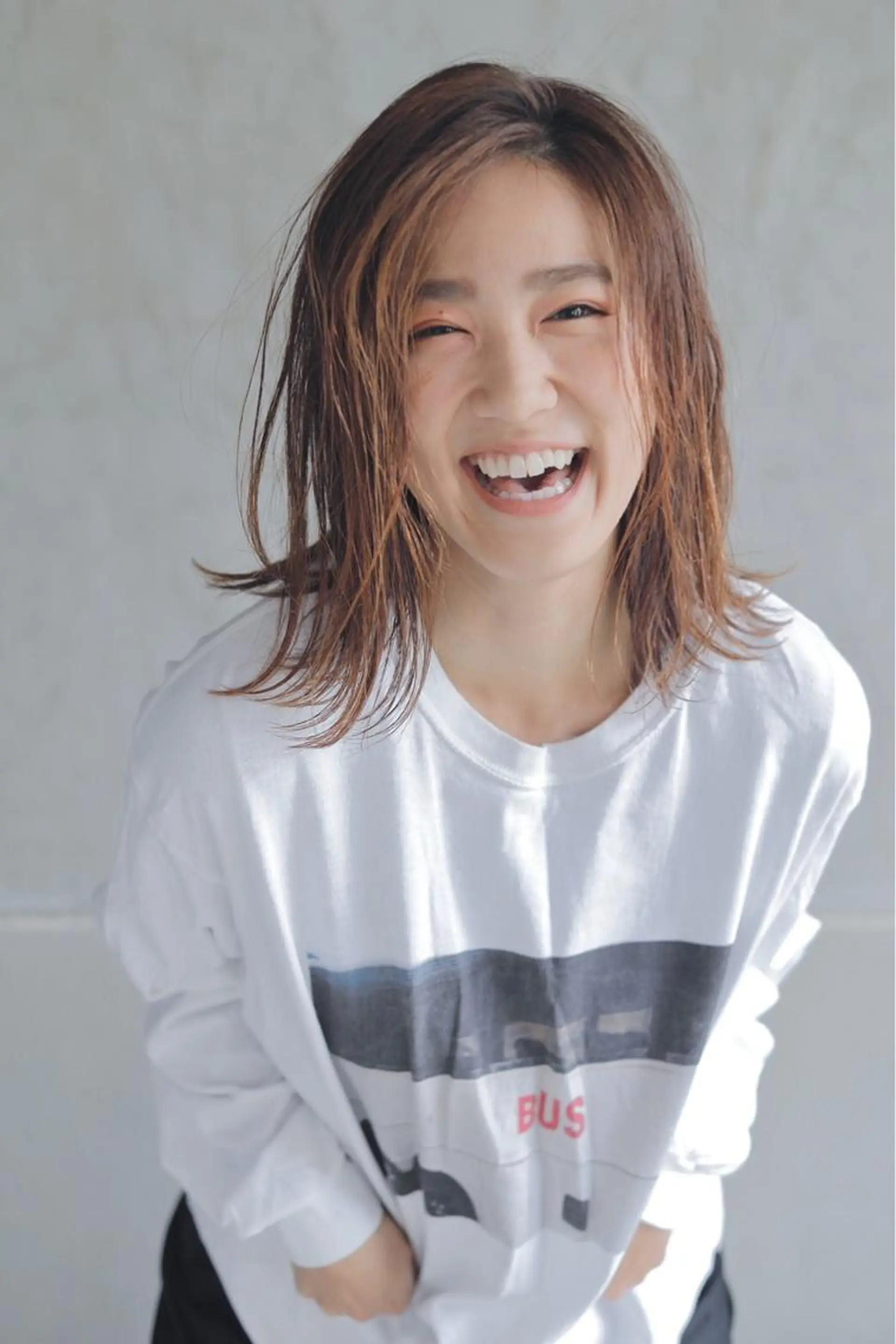 セミロング カット ヘアカラー 縮毛矯正 トリートメント さの あやねのヘアスタイル