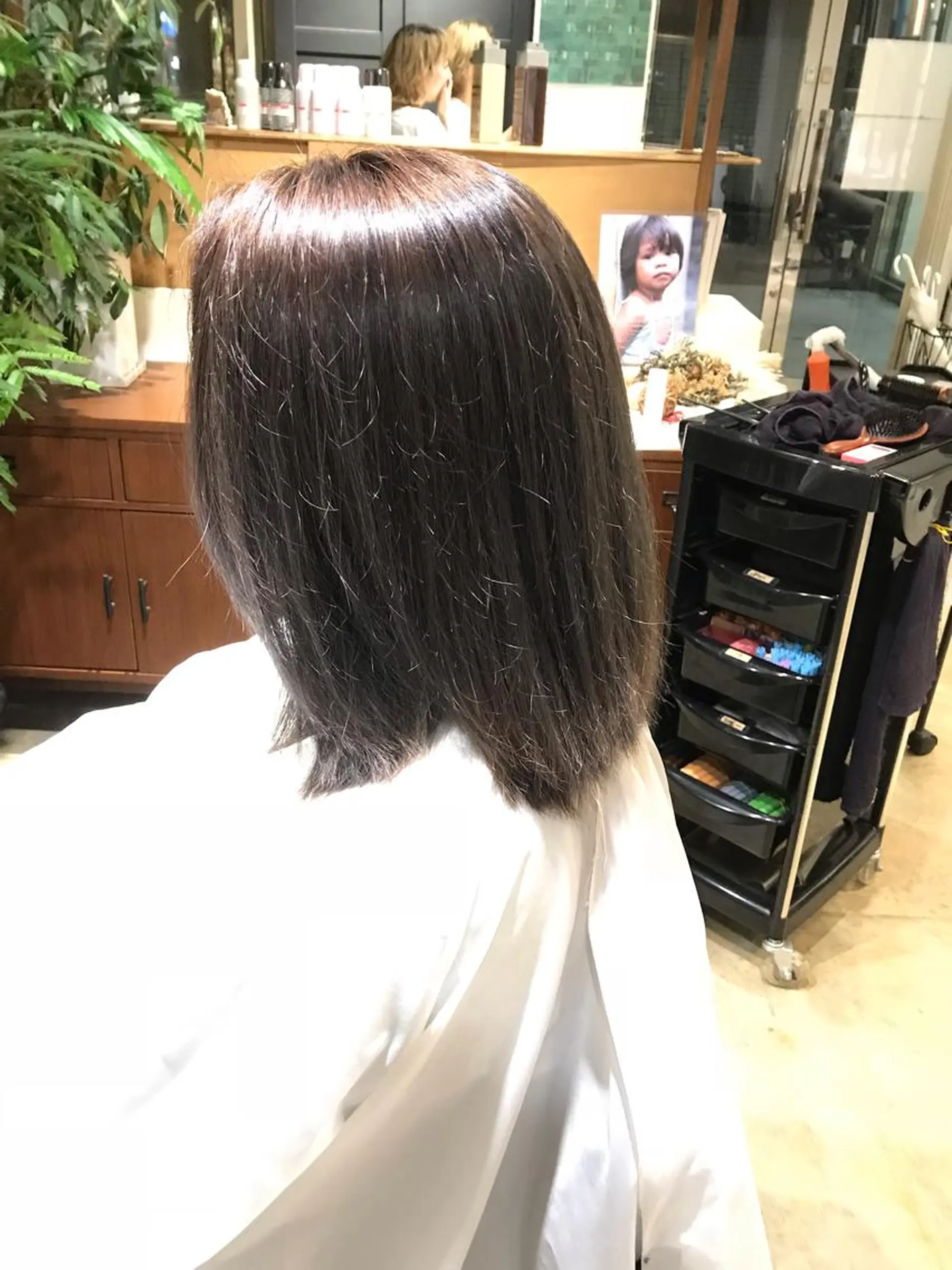 ミディアム カラー ブリーチ グレージュ ere hair salonのヘアスタイル