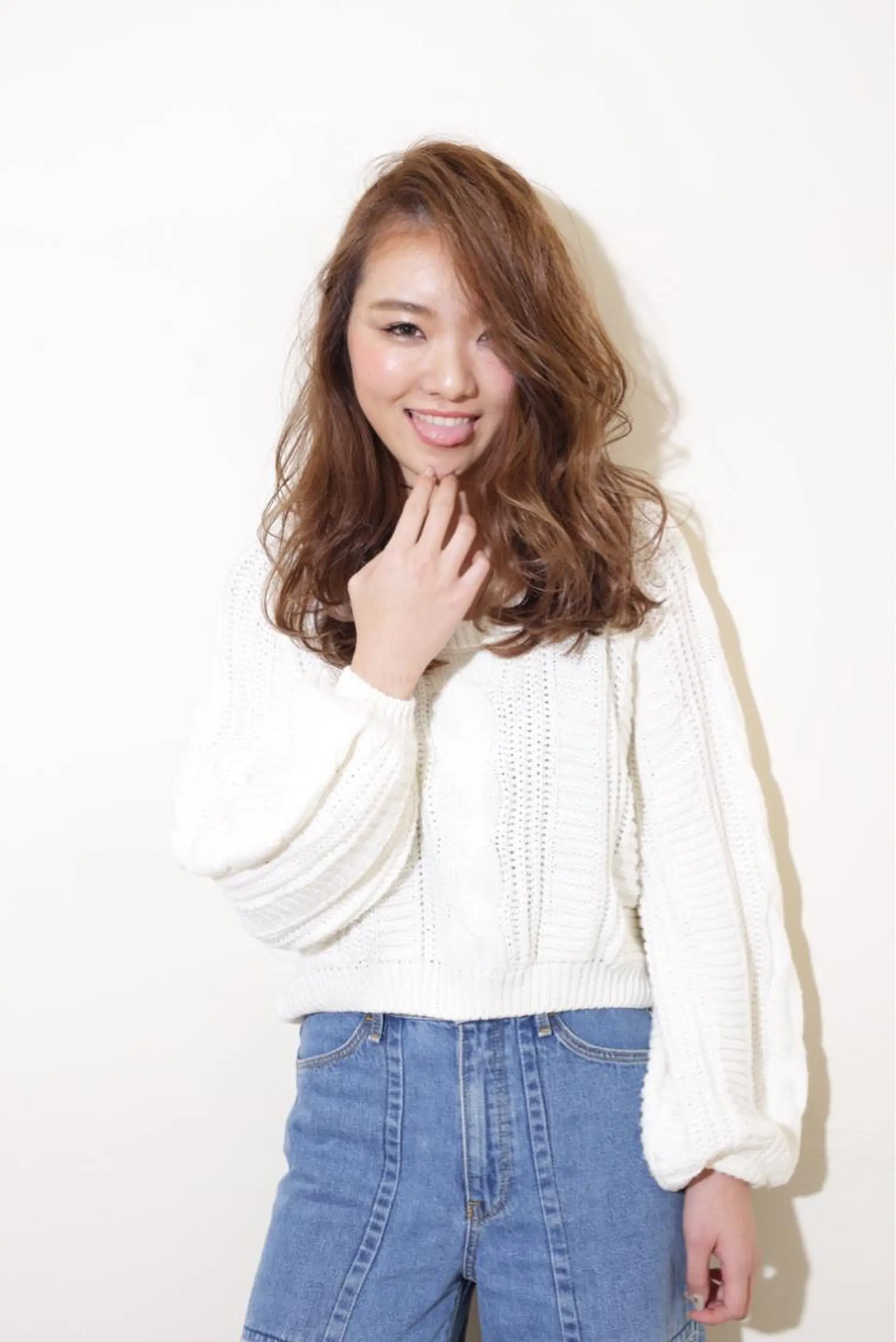 ミディアム セミロング カラー パーマ ベージュカラー ReMix 新宿店所属・タジマ ヤスヒサのヘアスタイル